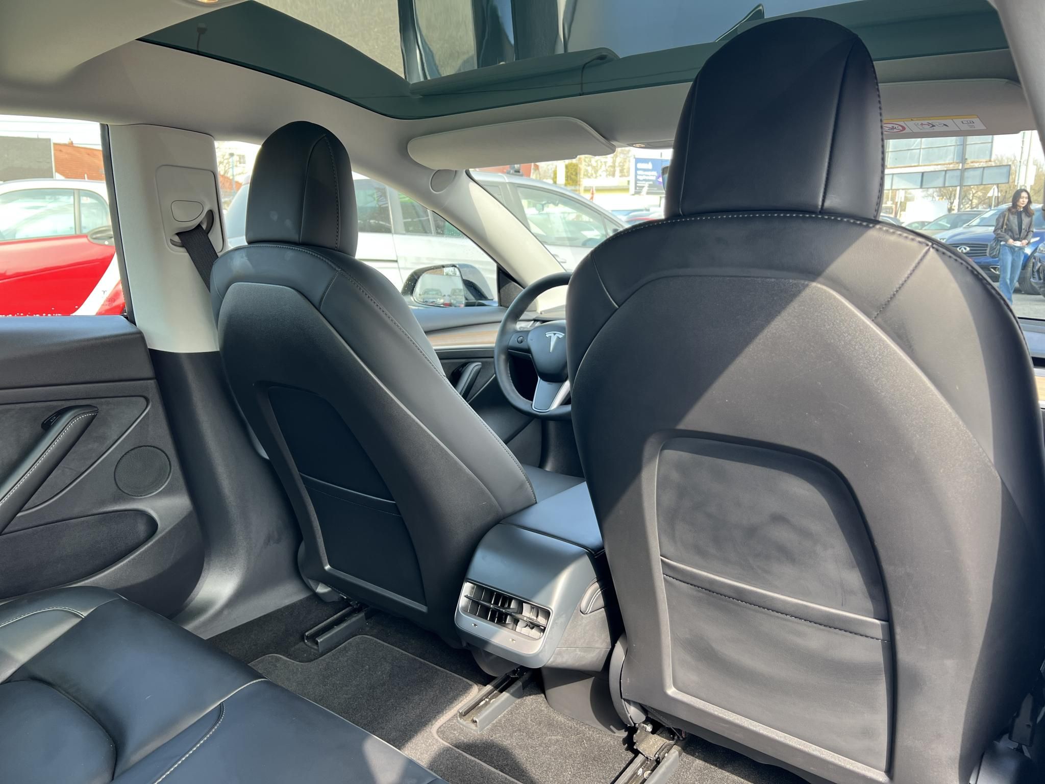 TESLA MODEL 3 Long Range AWD (Automata) 50e km. hőszivattyú. téli-nyári kerékszett