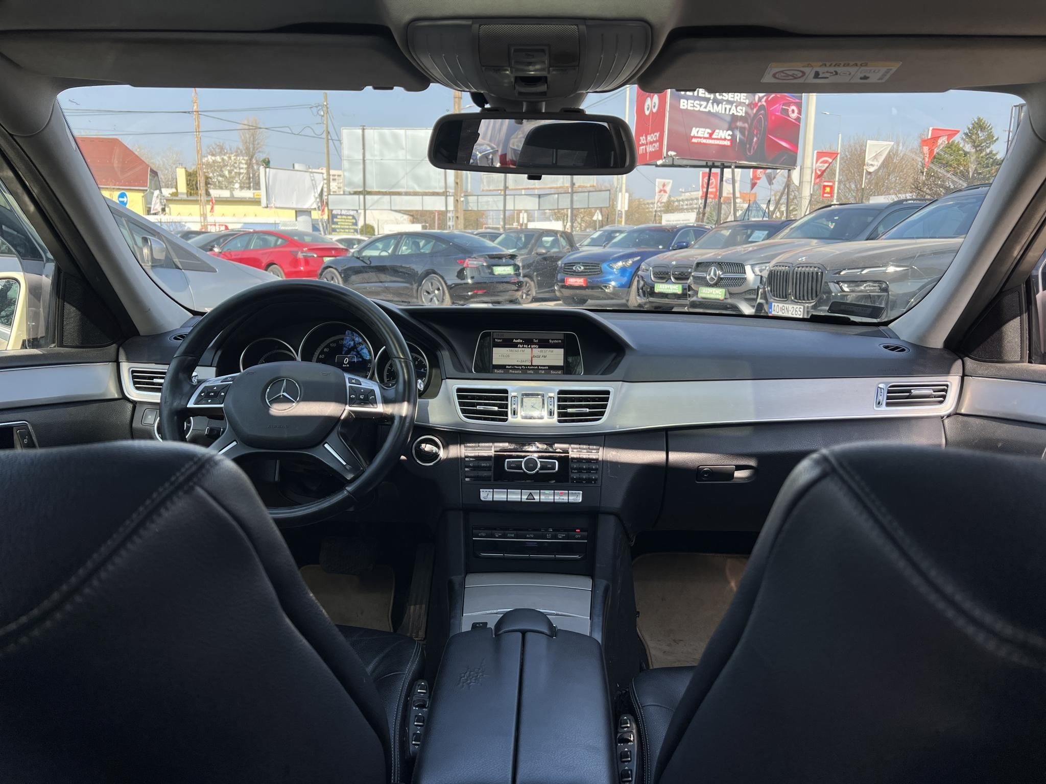 MERCEDES-BENZ E-OSZTÁLY E 200 Avantgarde (Automata) Napfénytető Ülésfűtés F1 váltó Bőr belső Ex taxi A LEGJOBB ÁRON!