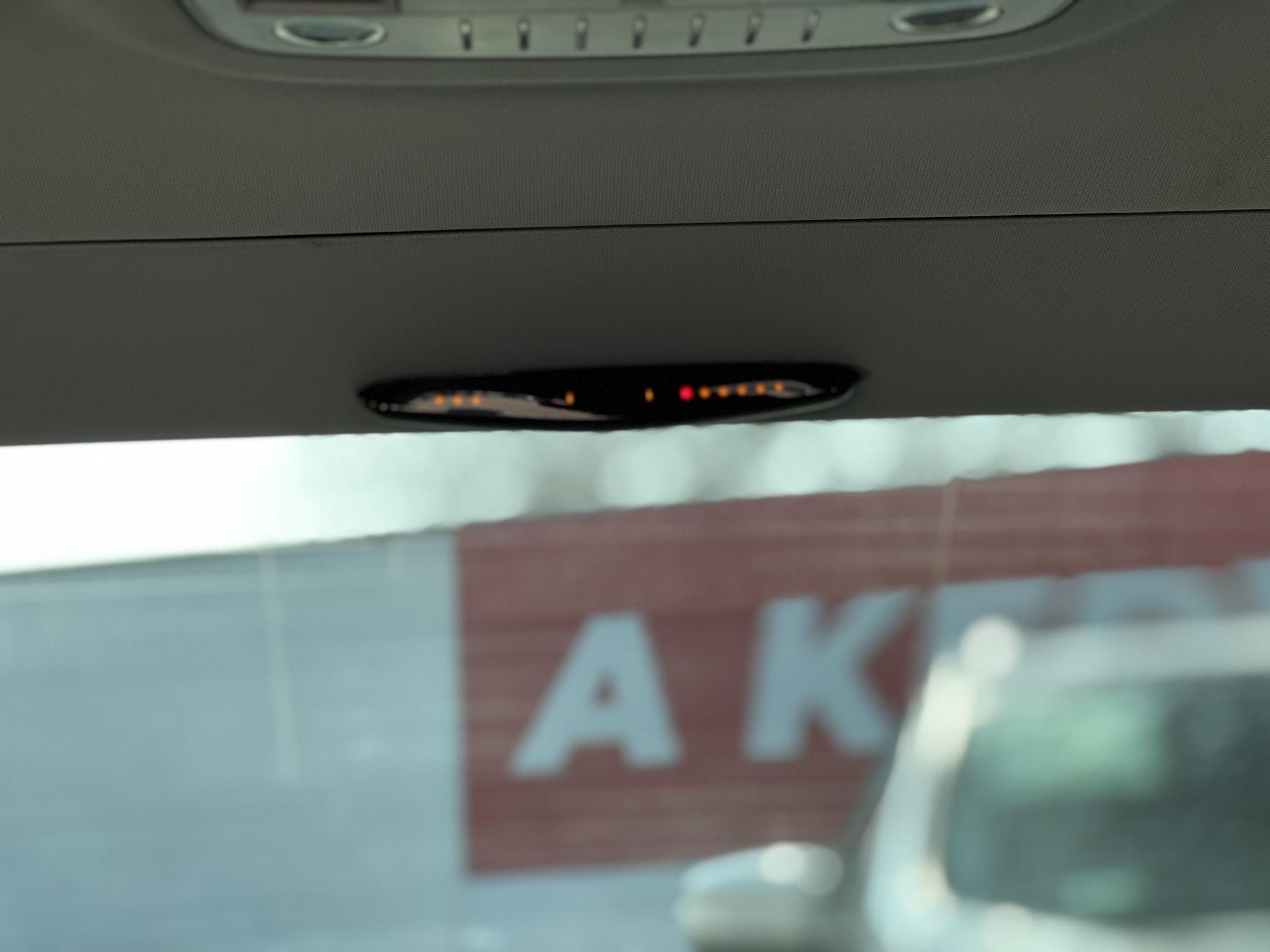 MERCEDES-BENZ E-OSZTÁLY E 200 Avantgarde (Automata) Napfénytető Ülésfűtés F1 váltó Bőr belső Ex taxi A LEGJOBB ÁRON!