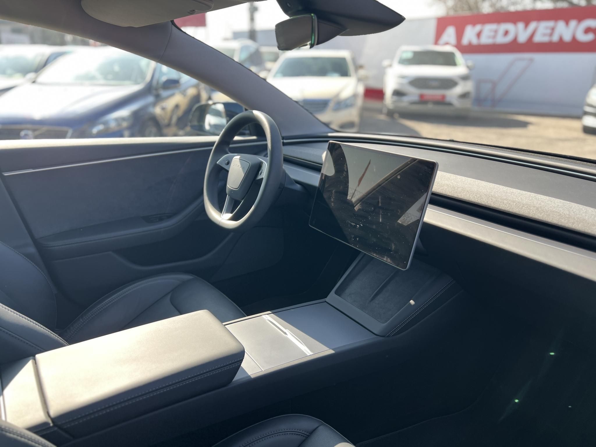 TESLA MODEL 3 Long Range AWD (Automata) HIGHLAND 26e km. hőszivattyű. gyári garancia 2032-ig!
