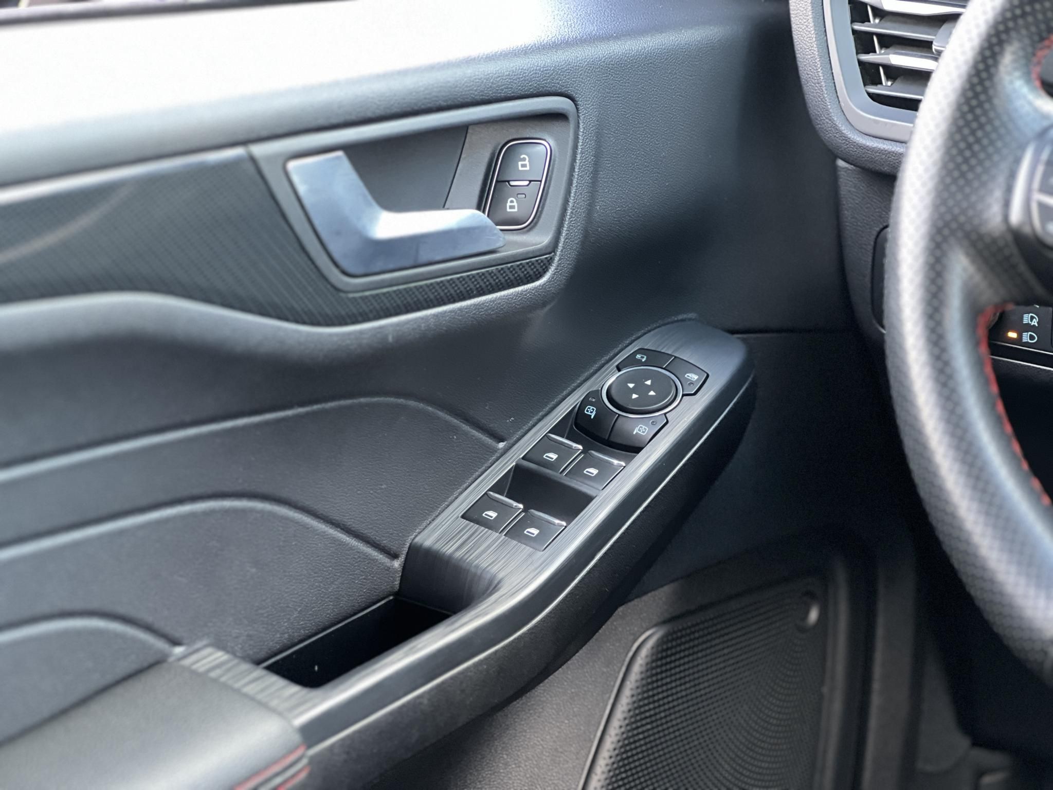 FORD KUGA 2.5 PHEV ST-Line CVT 82e km. 70km elektromos hatótáv. megkímélt állapot!