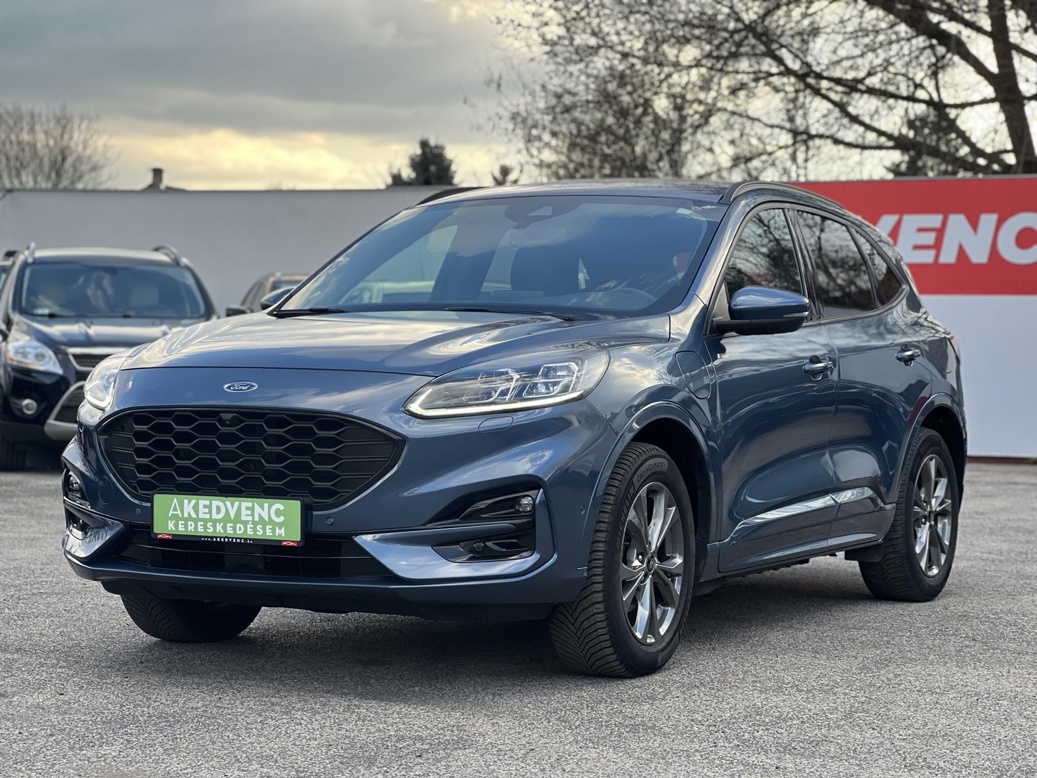 FORD KUGA 2.5 PHEV ST-Line CVT 82e km. 70km elektromos hatótáv. megkímélt állapot!