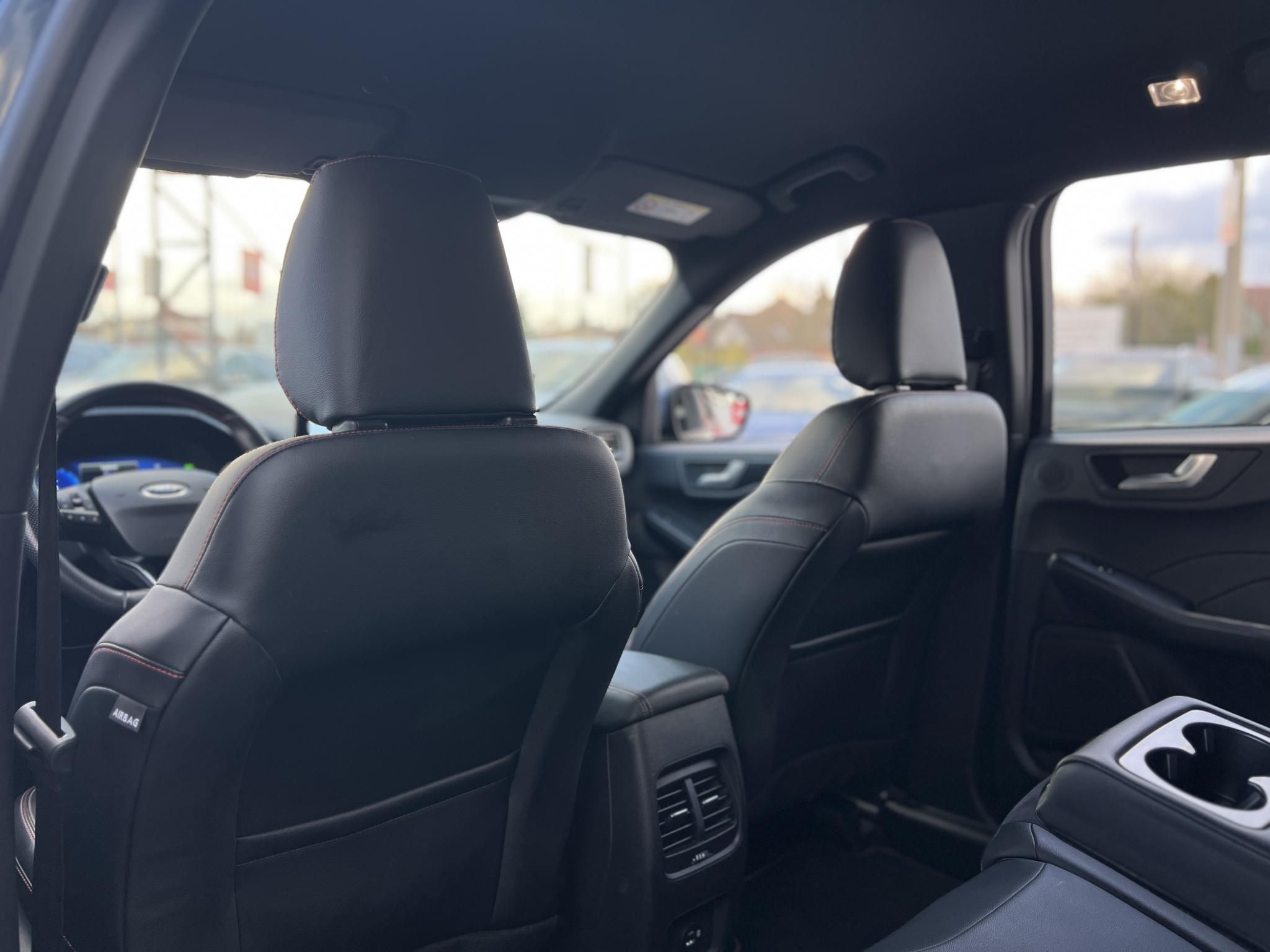 FORD KUGA 2.5 PHEV ST-Line CVT 82e km. 70km elektromos hatótáv. megkímélt állapot!