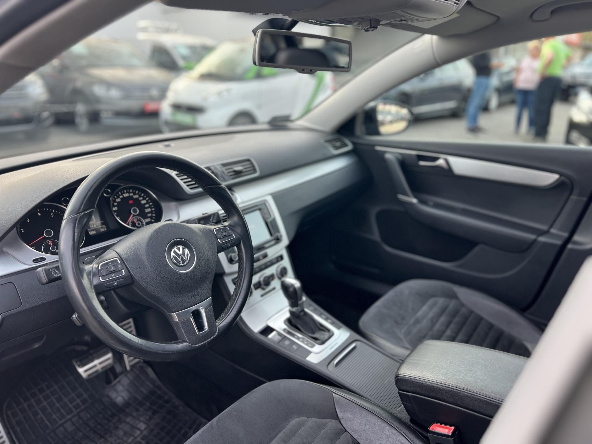 VOLKSWAGEN PASSAT Variant 3.6 V6 Highline 4Motion DSG Xenon Panorámatető Tempomat Ülésfűtés Vonóhorog