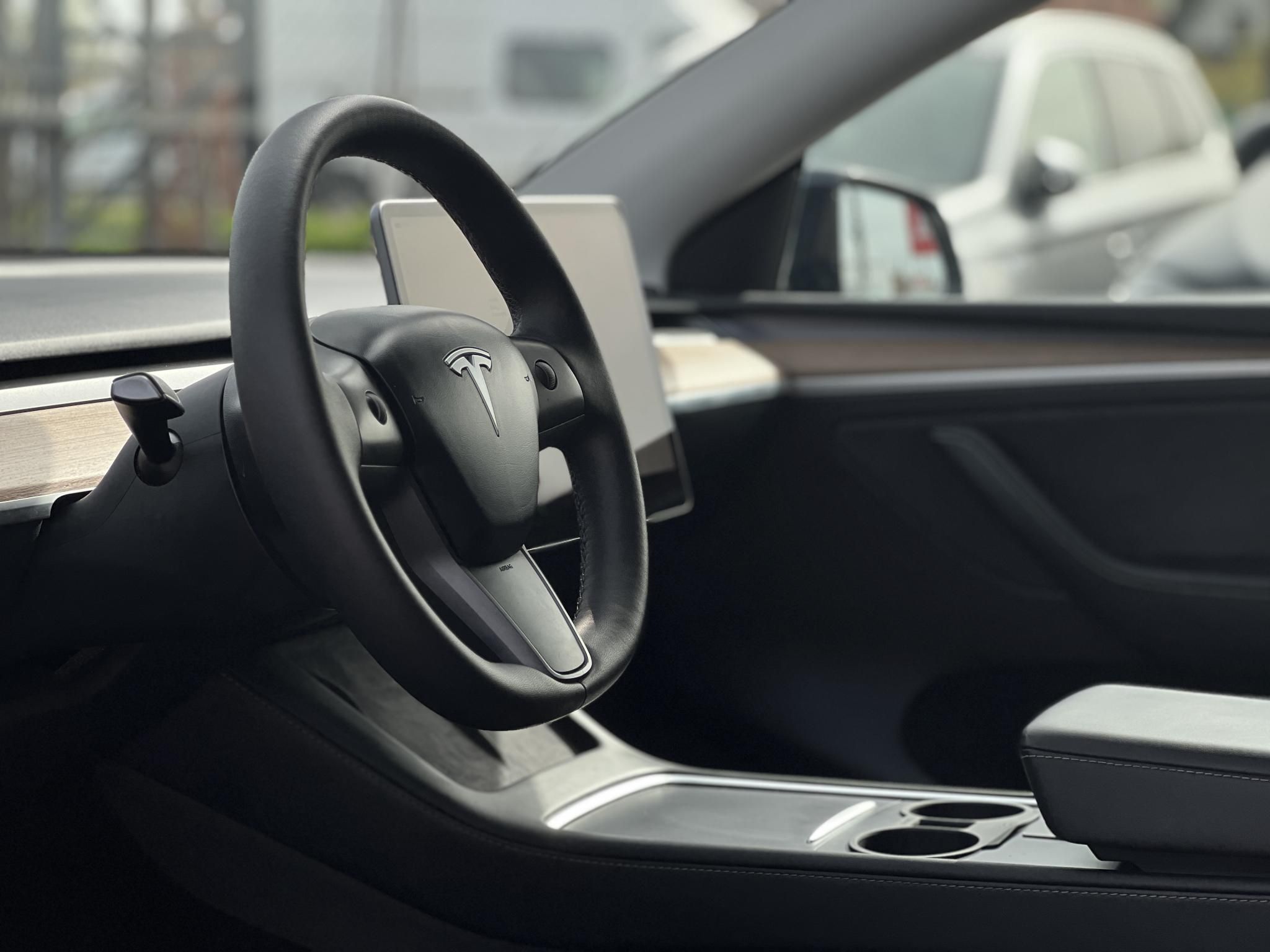 TESLA MODEL Y Performance AWD (Automata) 70e km. AMD Ryzen. mátrix LED. premium hifi. hőszivattyú!
