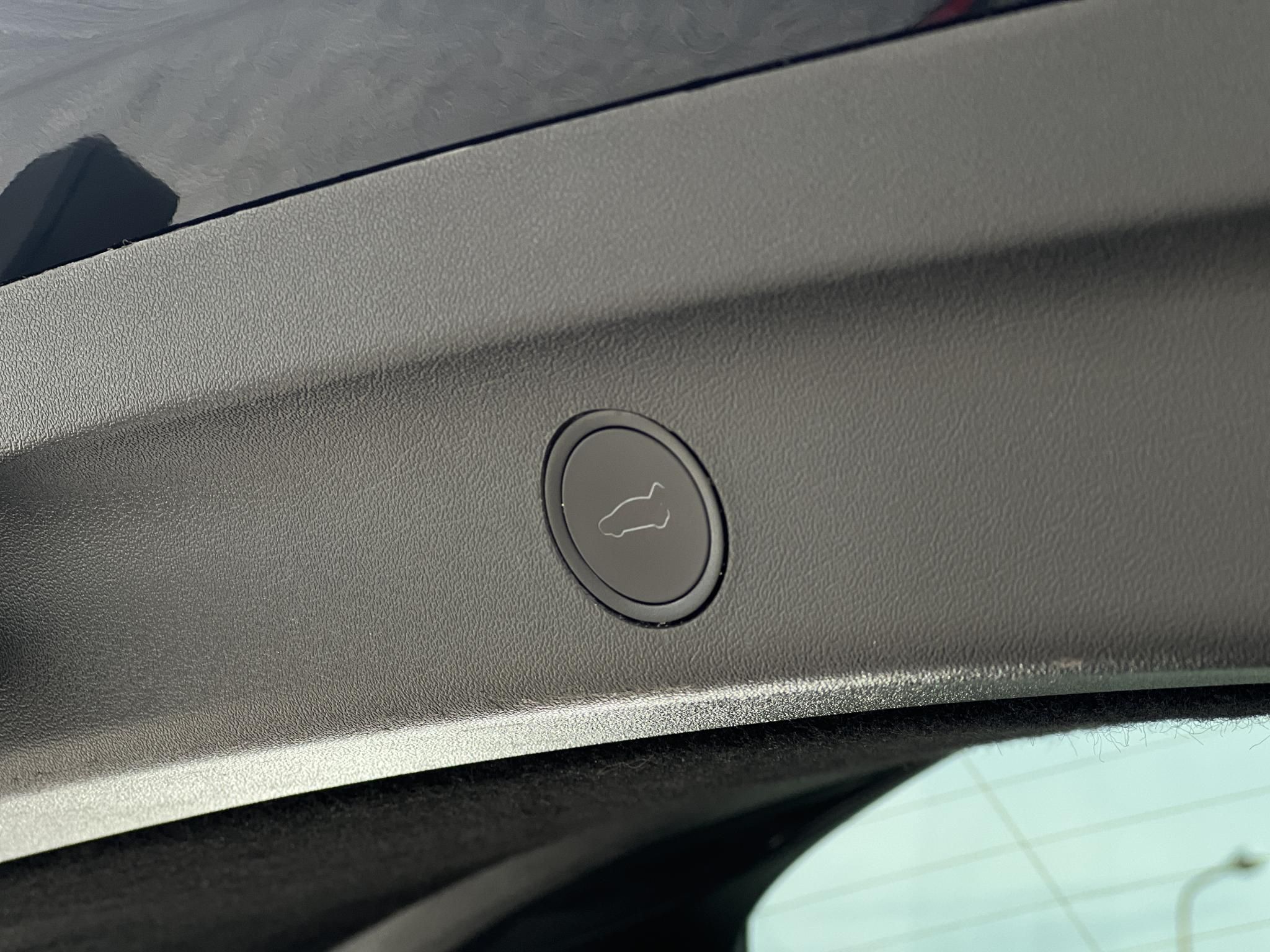 TESLA MODEL Y Performance AWD (Automata) 70e km. AMD Ryzen. mátrix LED. premium hifi. hőszivattyú!