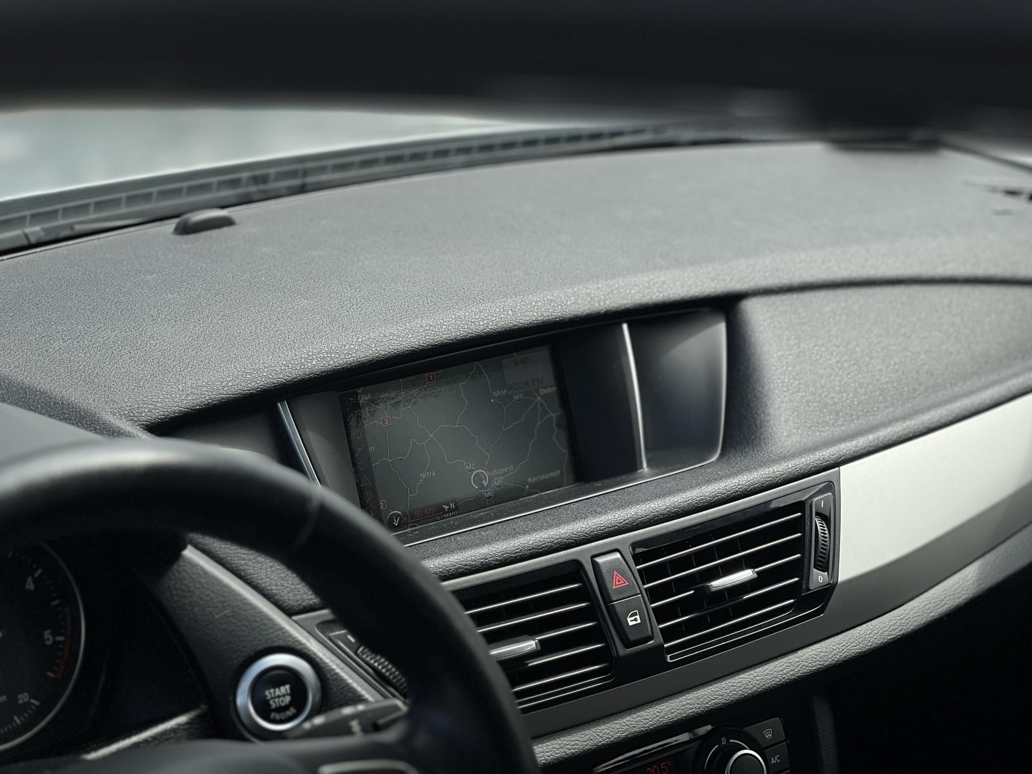 BMW X1 xDrive18d (Automata) xenon. tempomat. lejtmenet. digit klíma. 4 évszakos gumik!