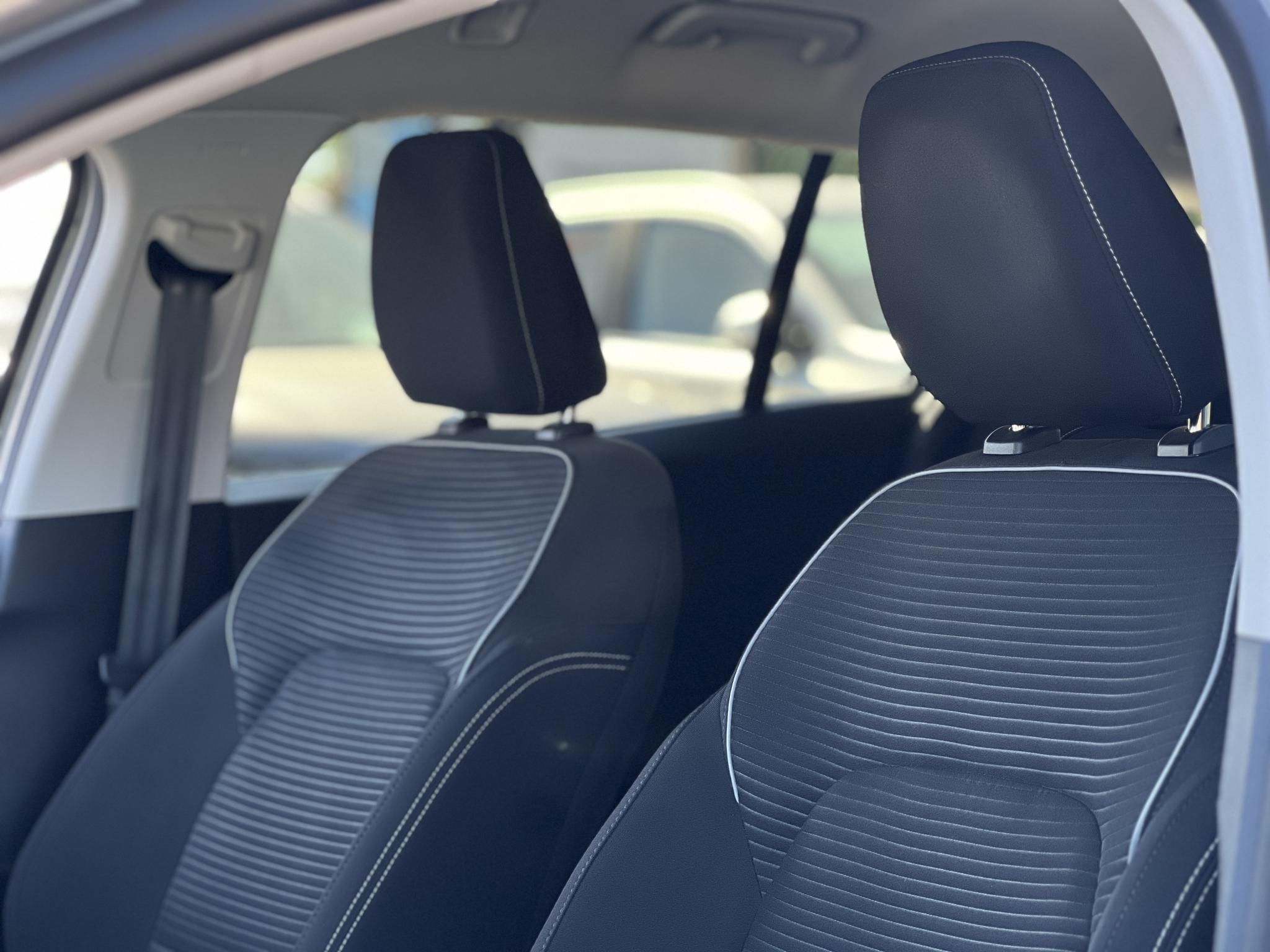 FORD FOCUS 1.5 EcoBlue Titanium LED. CarPlay. Állófűtés. Vonóhorog. Téli csomag!