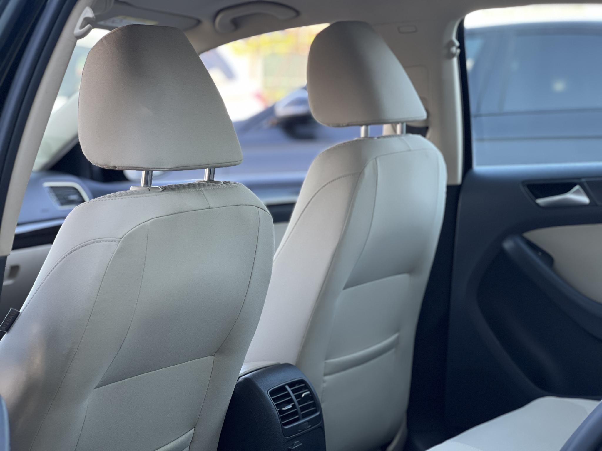 VOLKSWAGEN JETTA VI 1.4 TSI BMT Comfortline M.o.-i. friss műszaki vizsga. szervizelt! 1-Tulaj!