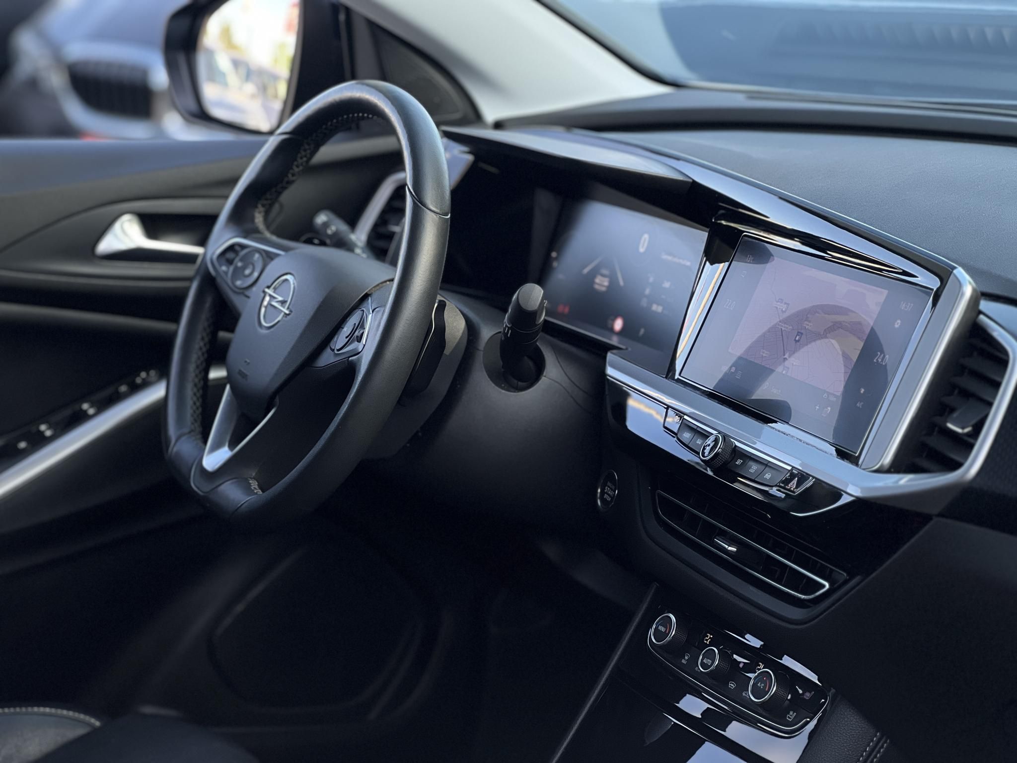 OPEL GRANDLAND 1.2 T Ultimate (Automata) 92e km. M.o.-i. LED. Memória. Üléshűtés. 360 fokos kamera. Carplay!