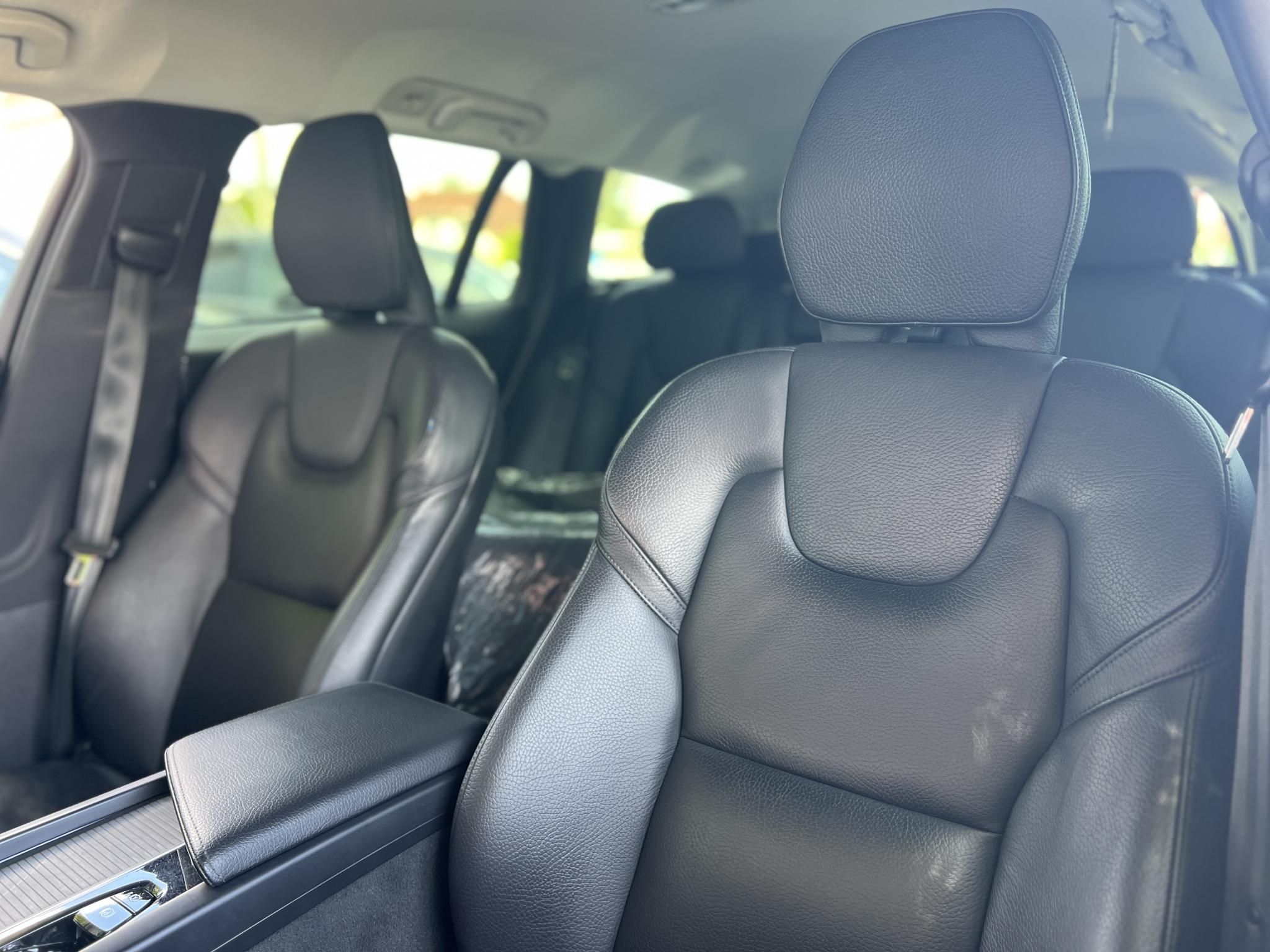 VOLVO V60 2.0 [B3] MHEV Momentum Pro Geartronic Magyarországi. végig márkaszervizelt. kerámia. friss nagyszerviz!