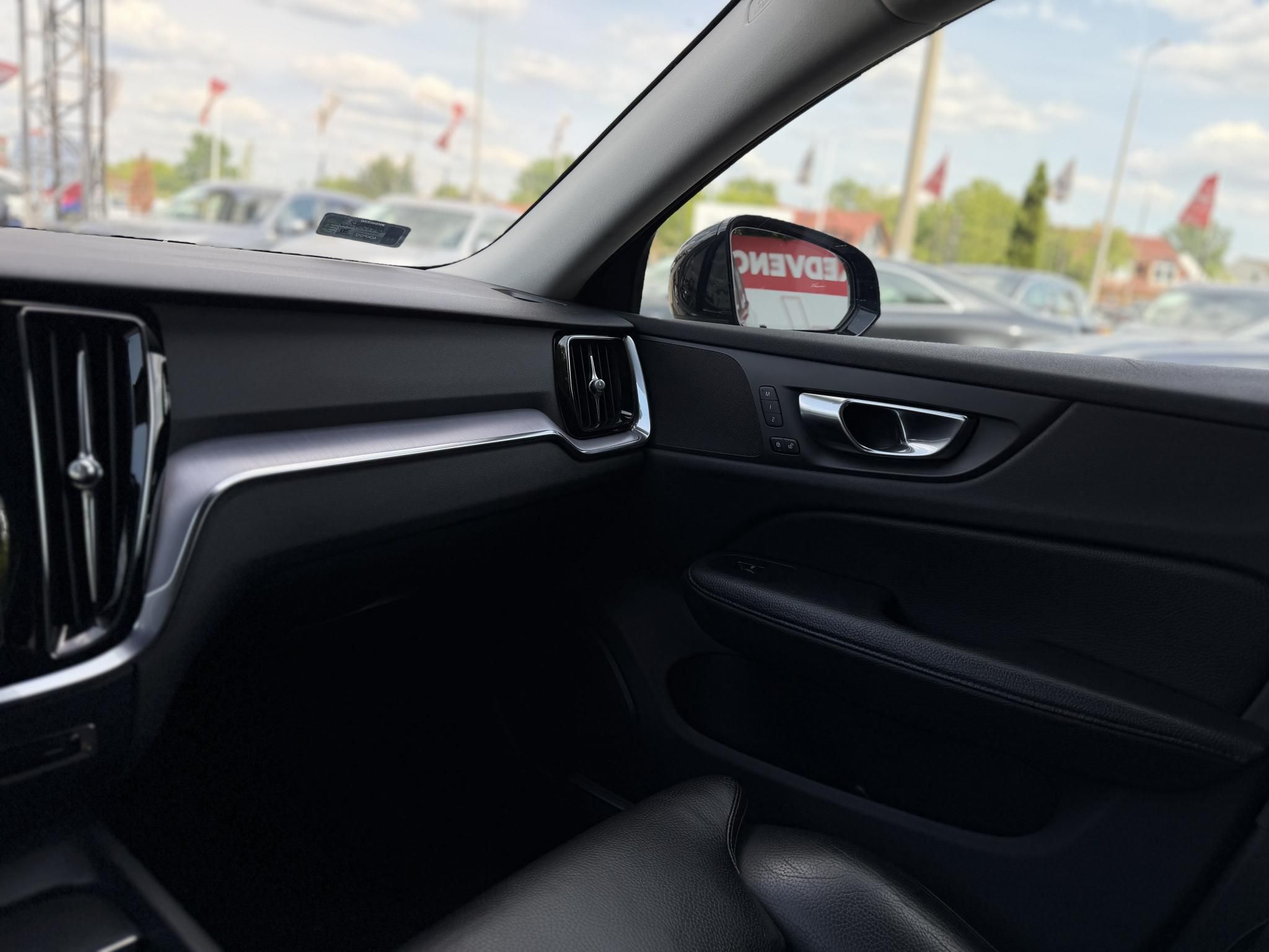 VOLVO V60 2.0 [B3] MHEV Momentum Pro Geartronic Magyarországi. végig márkaszervizelt. kerámia. friss nagyszerviz!