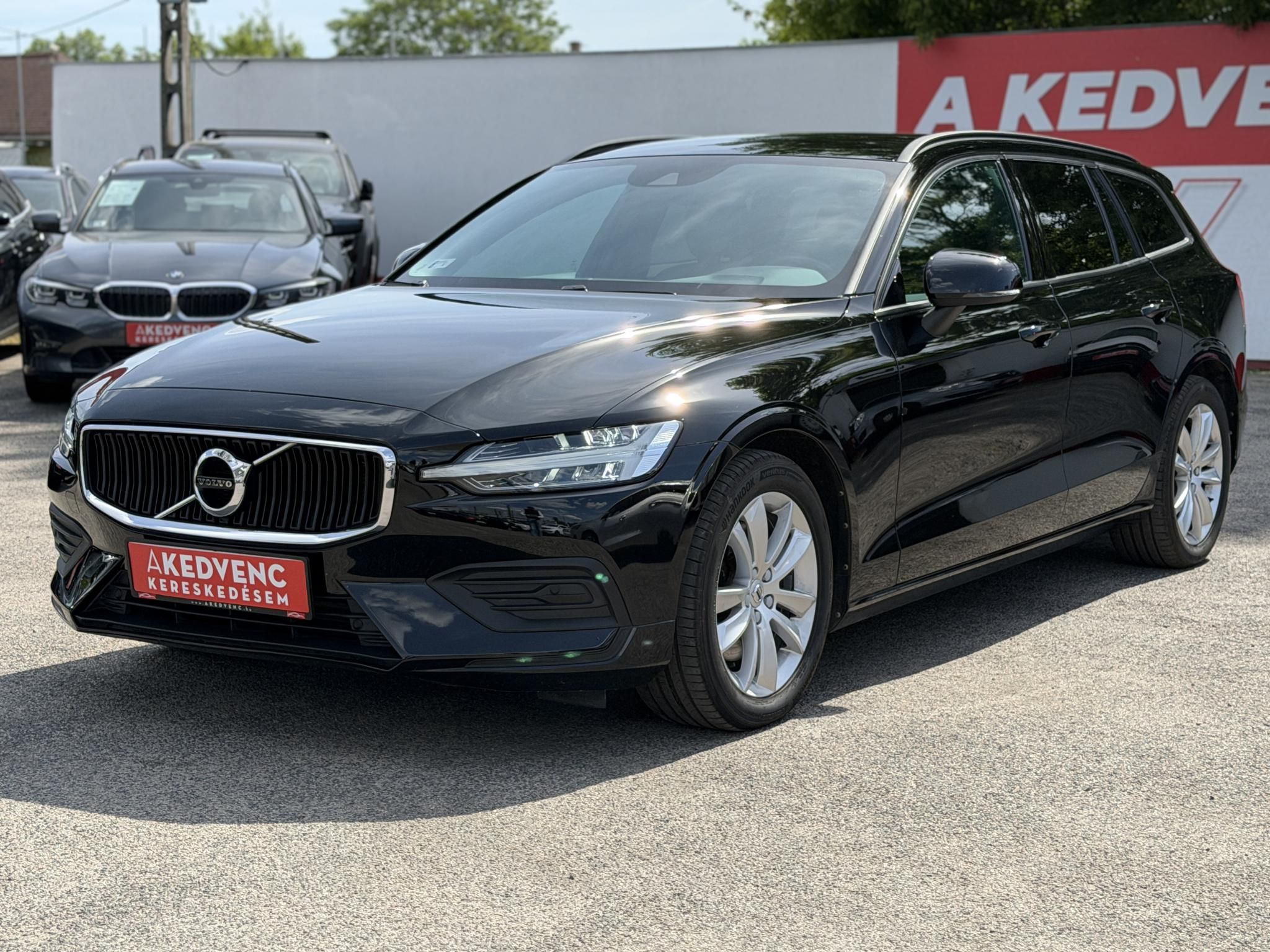 VOLVO V60 2.0 [B3] MHEV Momentum Pro Geartronic Magyarországi. végig márkaszervizelt. kerámia. friss nagyszerviz!