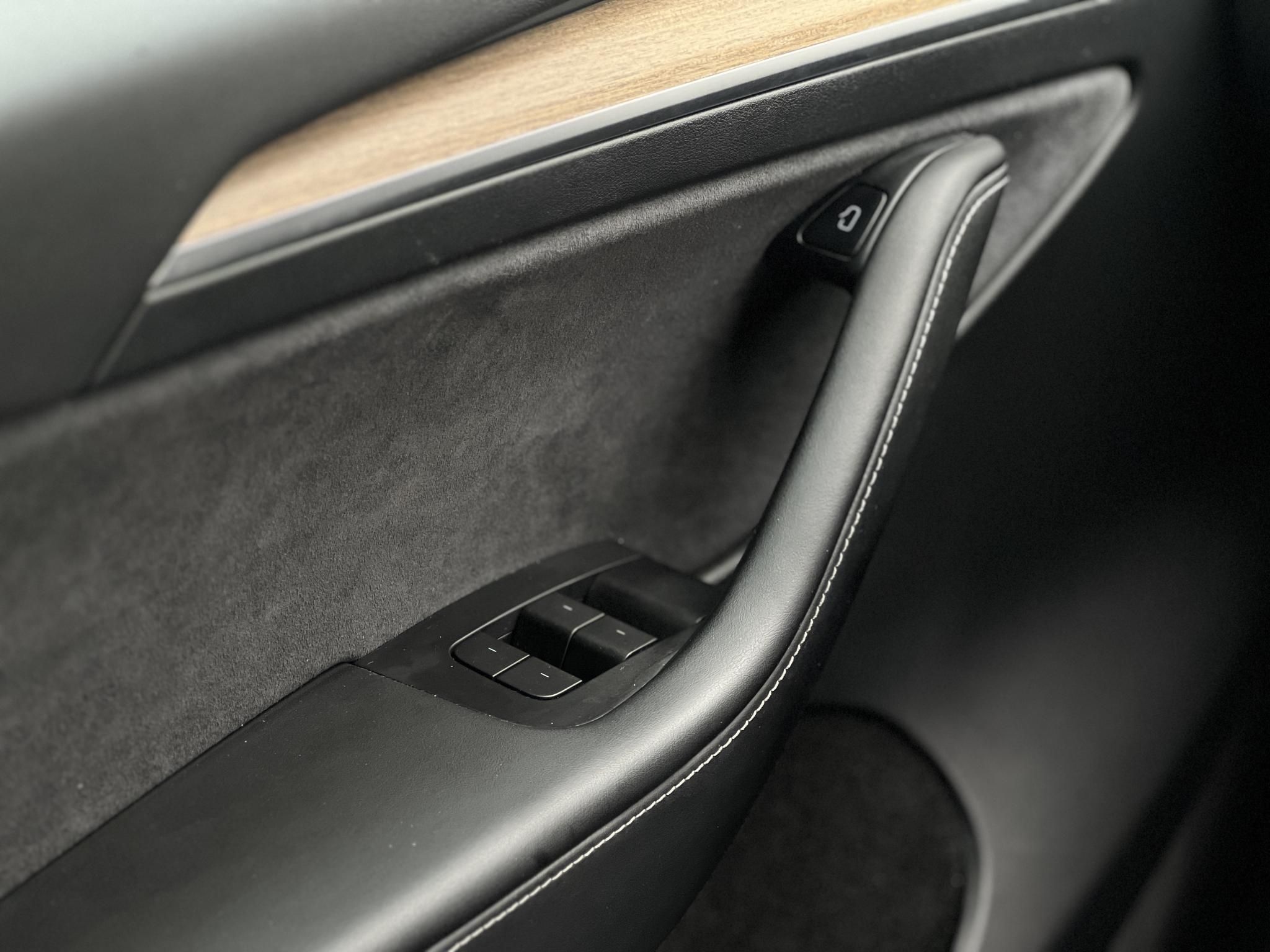 TESLA MODEL Y Long Range AWD (Automata) AMD Ryzen. hőszivattyú. mátrix LED. premium hifi