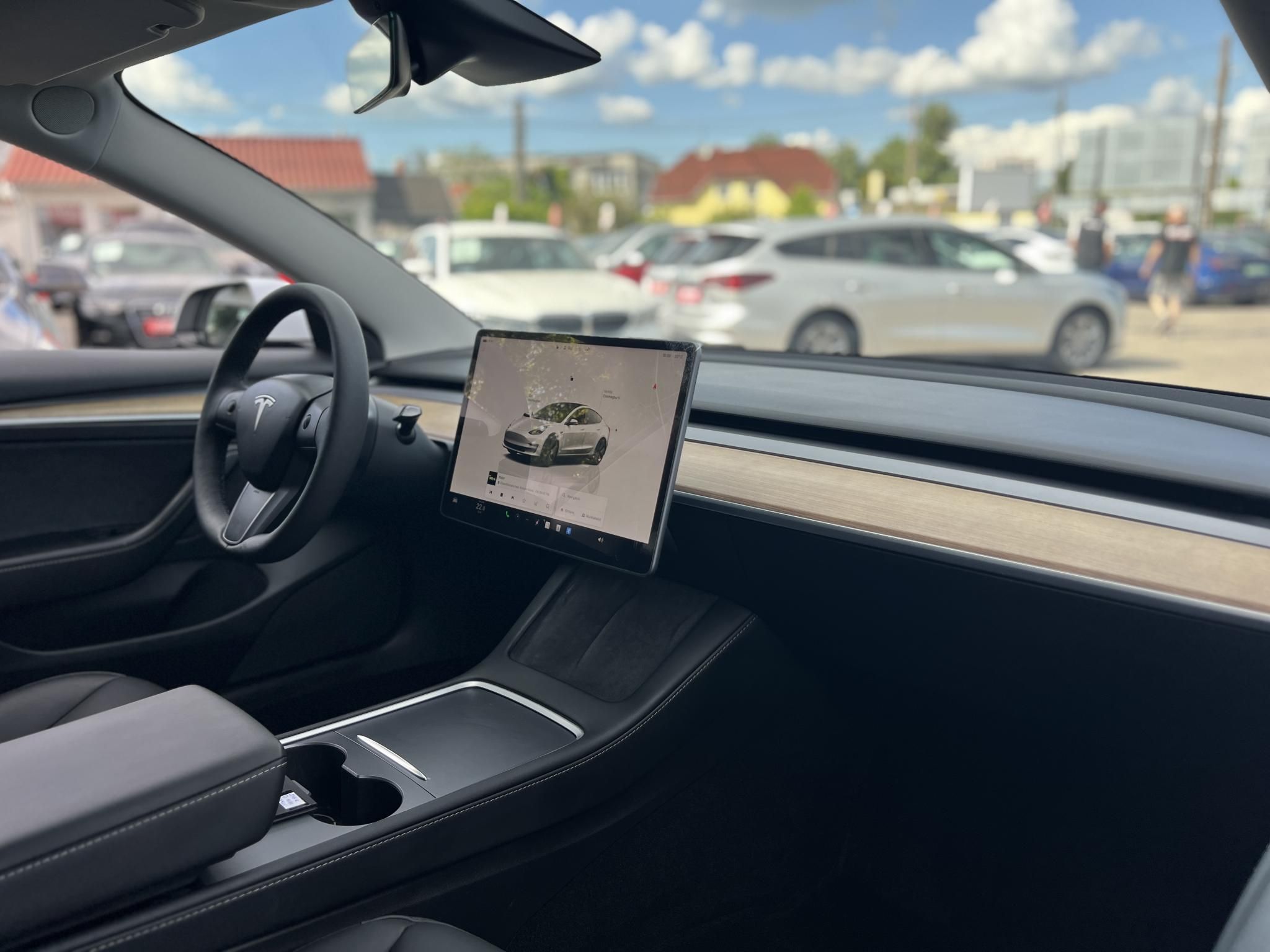TESLA MODEL 3 Long Range AWD (Automata) 103e km. AMD Ryzen. mátrix LED. hőszivattyú. 2030-ig garanciális!