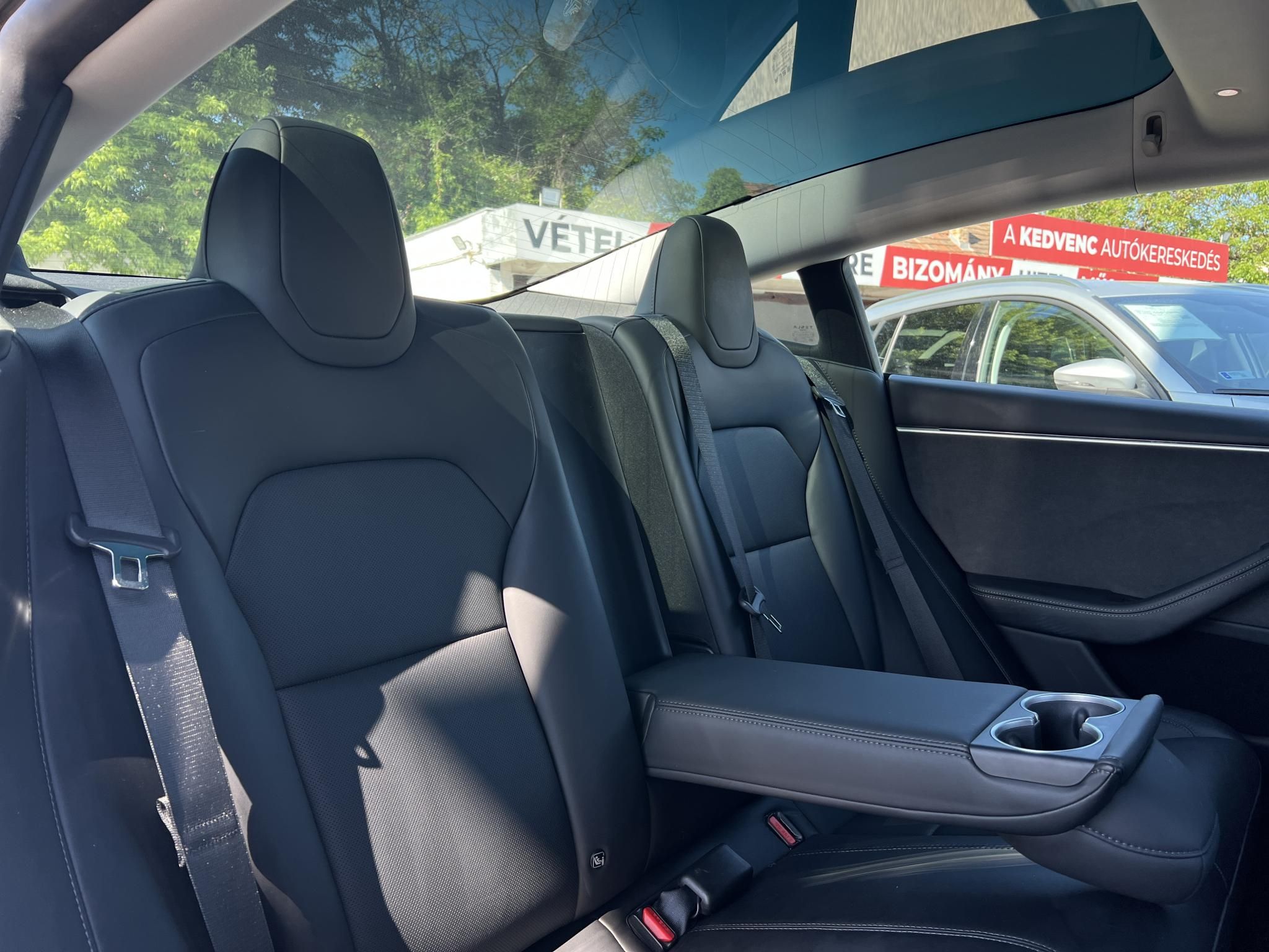 TESLA MODEL 3 Long Range AWD (Automata) HIGHLAND 130e km. AMD Ryzen. hőszivattyú. akár 600km hatótáv!