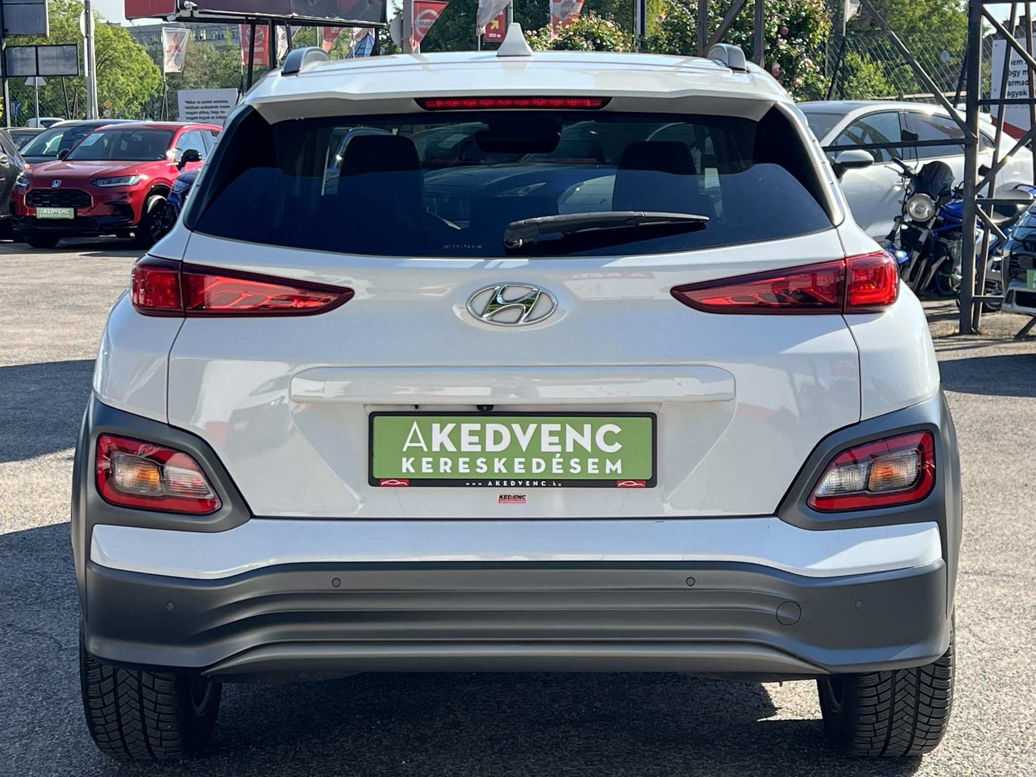 HYUNDAI KONA EV 64kWh Premium Magas felszereltség. megkímélt állapot!