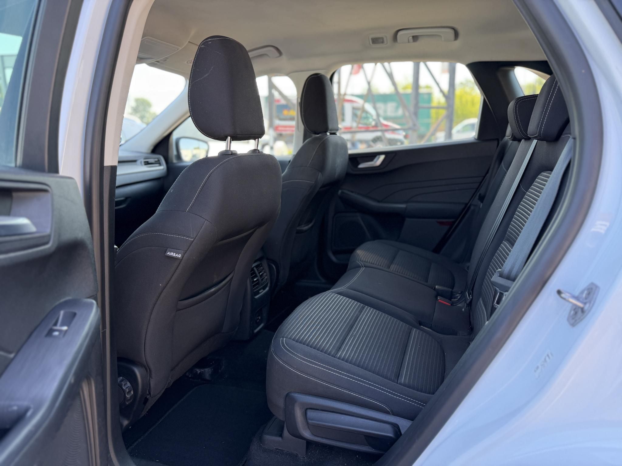 FORD KUGA 2.5 FHEV Titanium CVT 120e km. LED fényszórók. kamera. keyless. sávtartó. navi. CARPLAY!