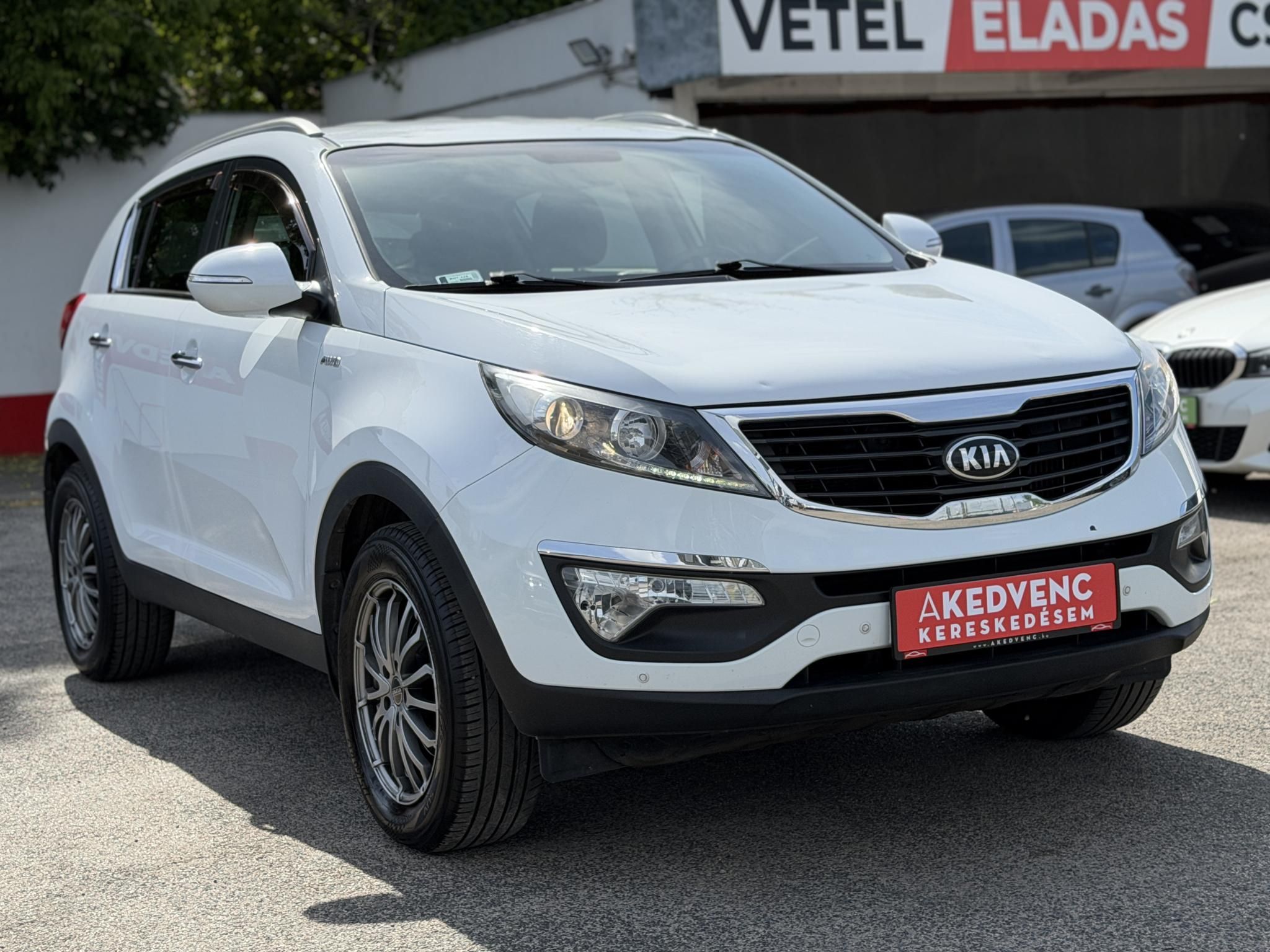 KIA SPORTAGE 2.0 CRDi EX Prémium 4x4 Magyarországi. tempomat. digitklíma. tolatóradar. vonóhorog. téli-nyári kerék!