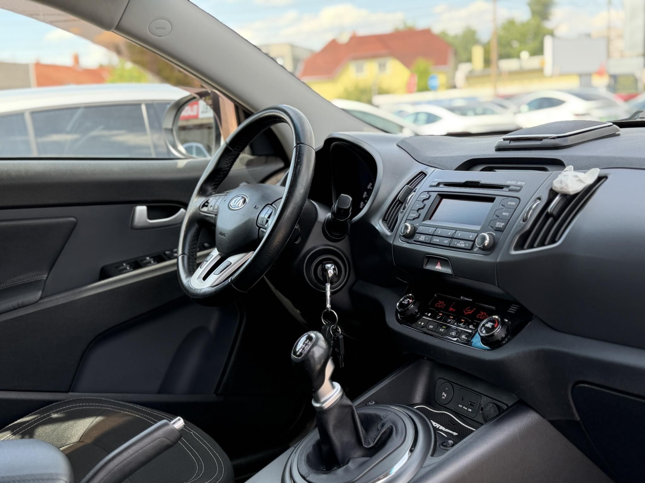KIA SPORTAGE 2.0 CRDi EX Prémium 4x4 Magyarországi. tempomat. digitklíma. tolatóradar. vonóhorog. téli-nyári kerék!