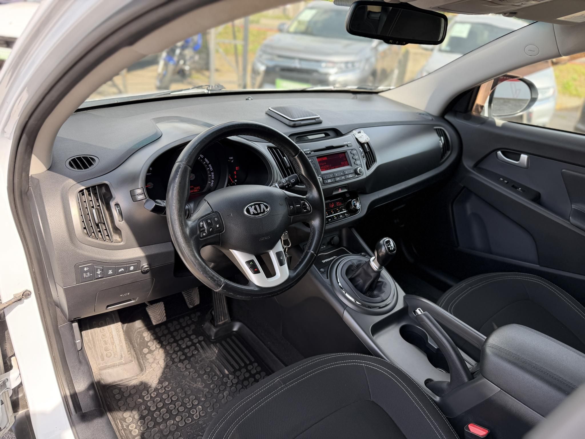 KIA SPORTAGE 2.0 CRDi EX Prémium 4x4 Magyarországi. tempomat. digitklíma. tolatóradar. vonóhorog. téli-nyári kerék!