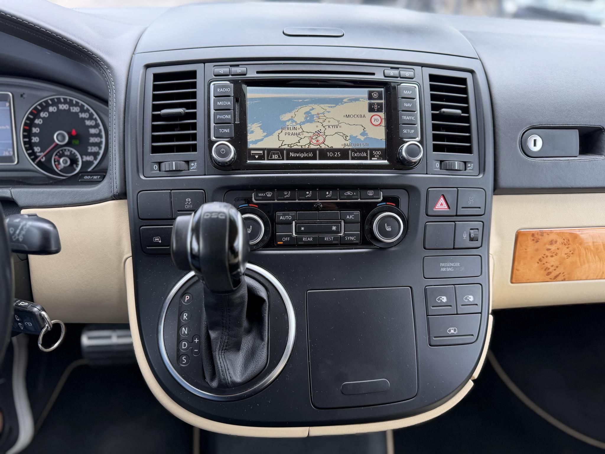 VOLKSWAGEN MULTIVAN Highline Business 2.0 TSI Nagyon ritka kivitel!