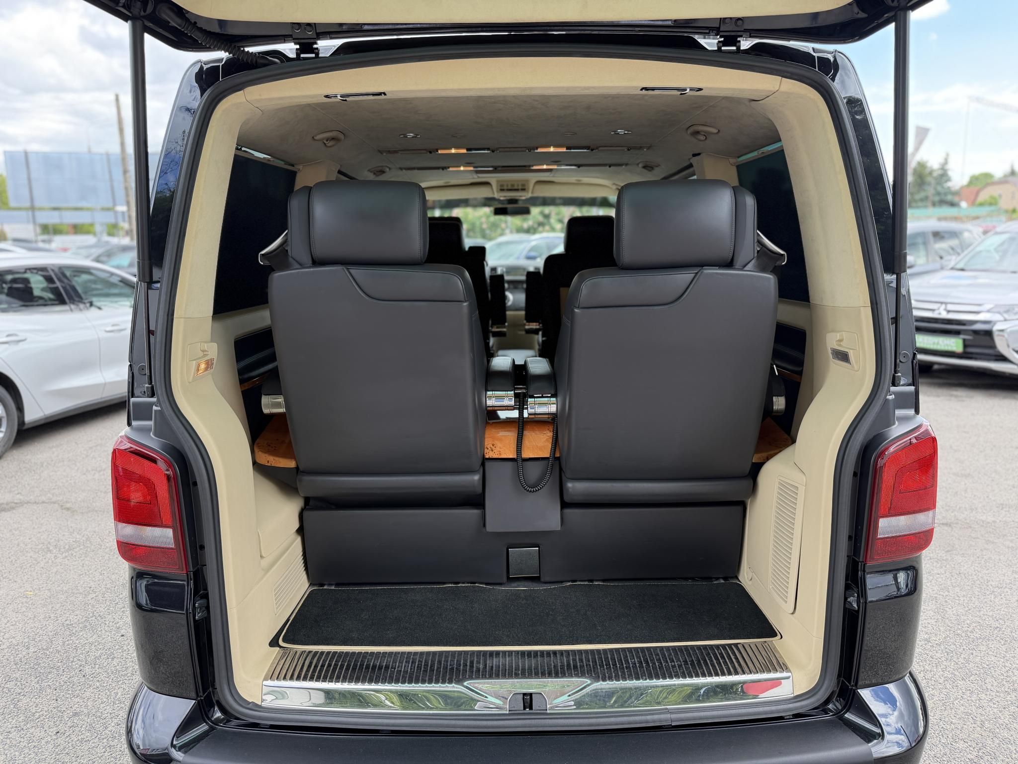 VOLKSWAGEN MULTIVAN Highline Business 2.0 TSI Nagyon ritka kivitel!