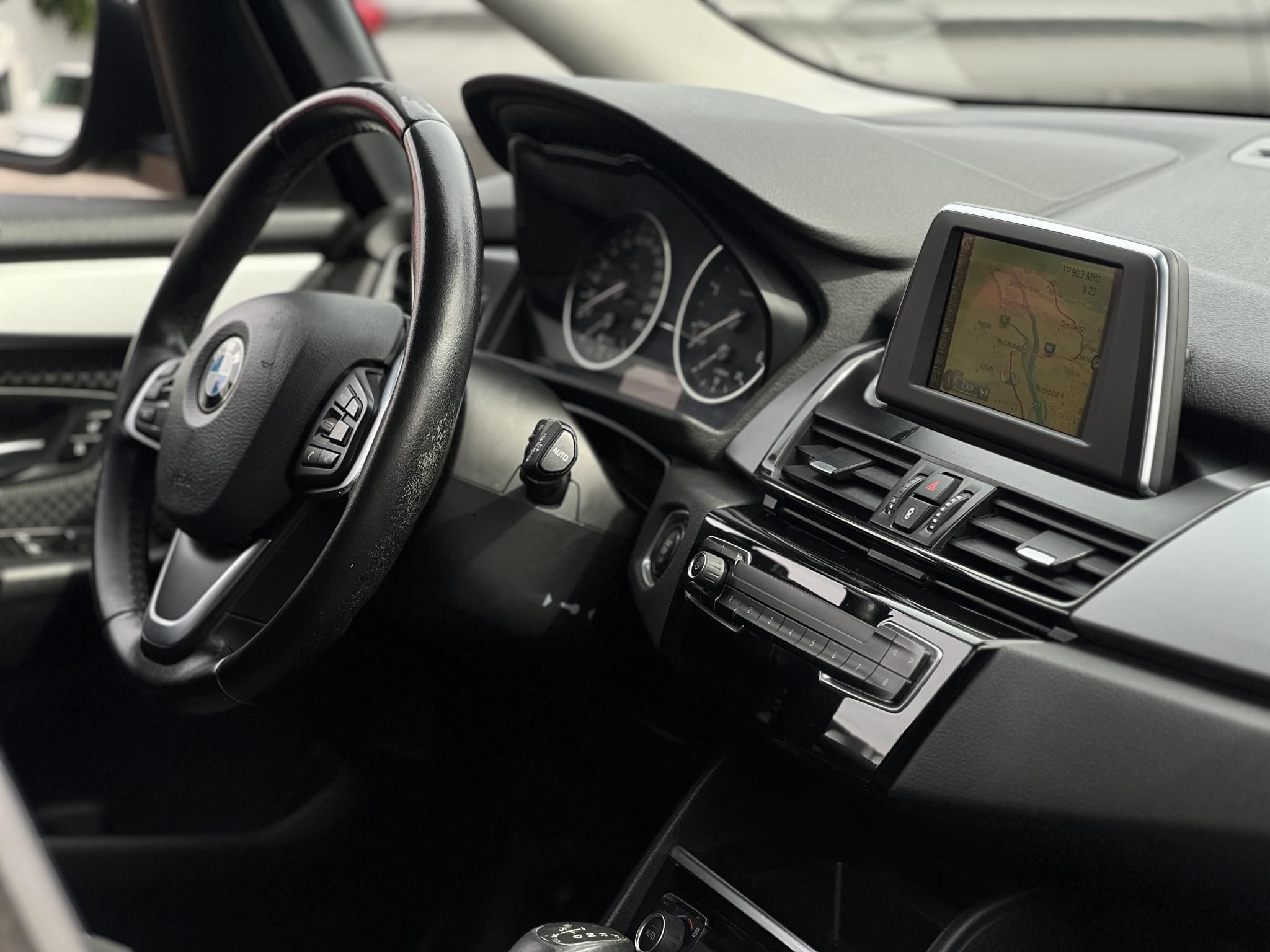 BMW 216d (Automata) Active Tourer frissen szervizelt!