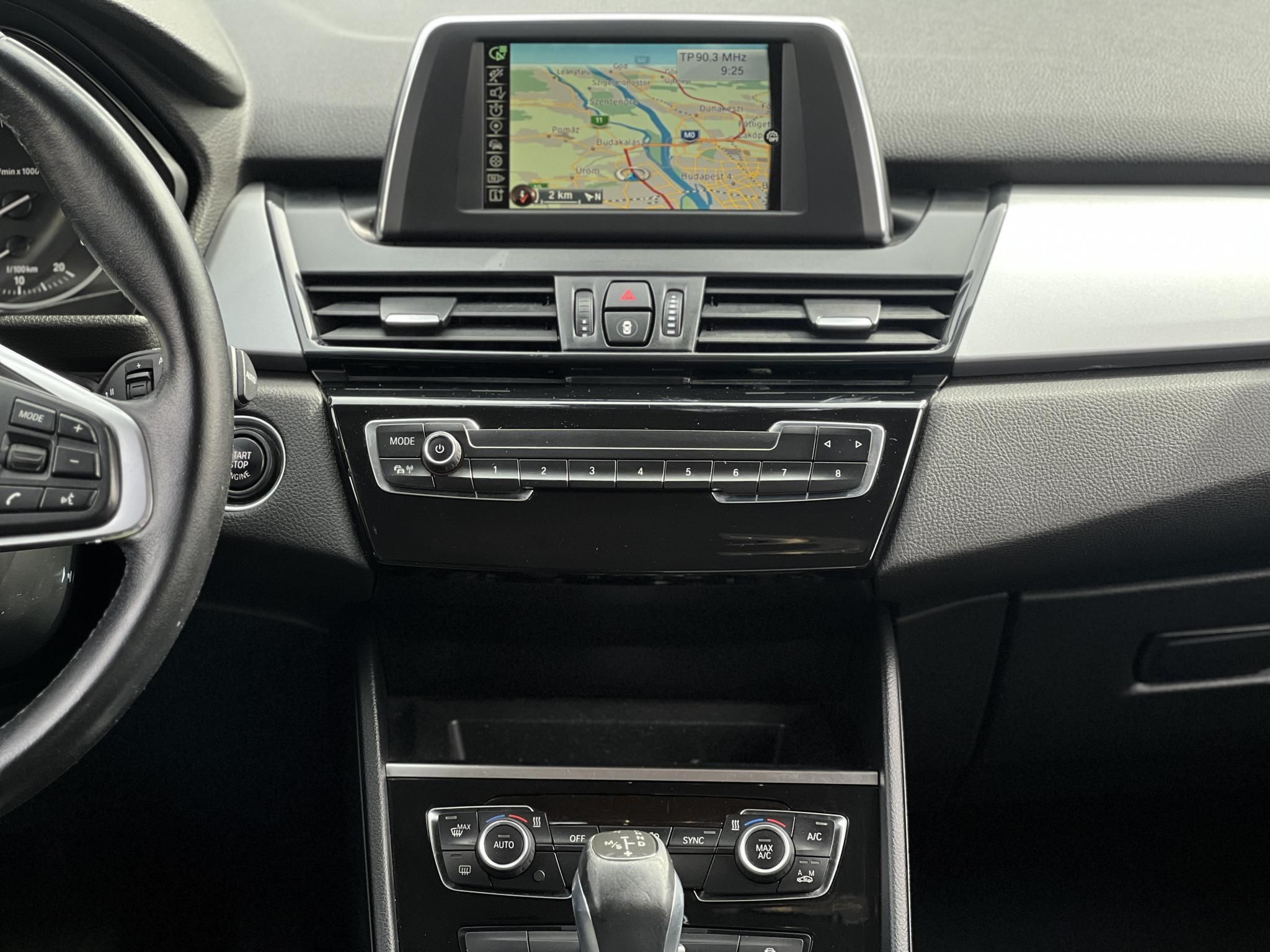 BMW 216d (Automata) Active Tourer frissen szervizelt!