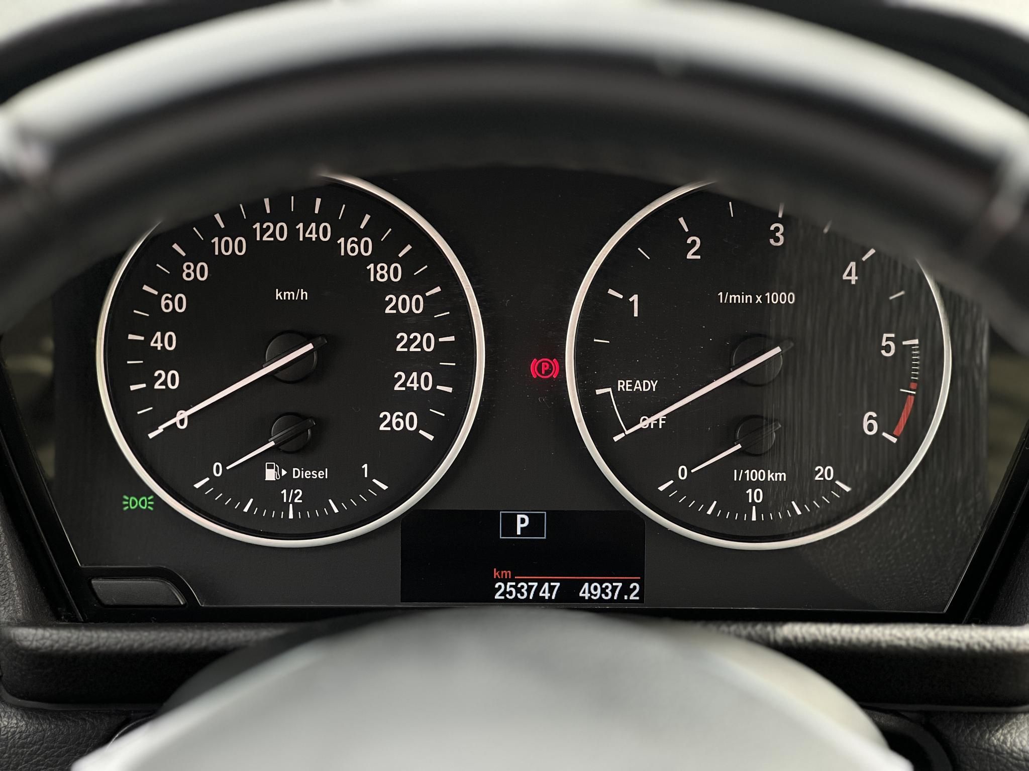 BMW 216d (Automata) Active Tourer frissen szervizelt!