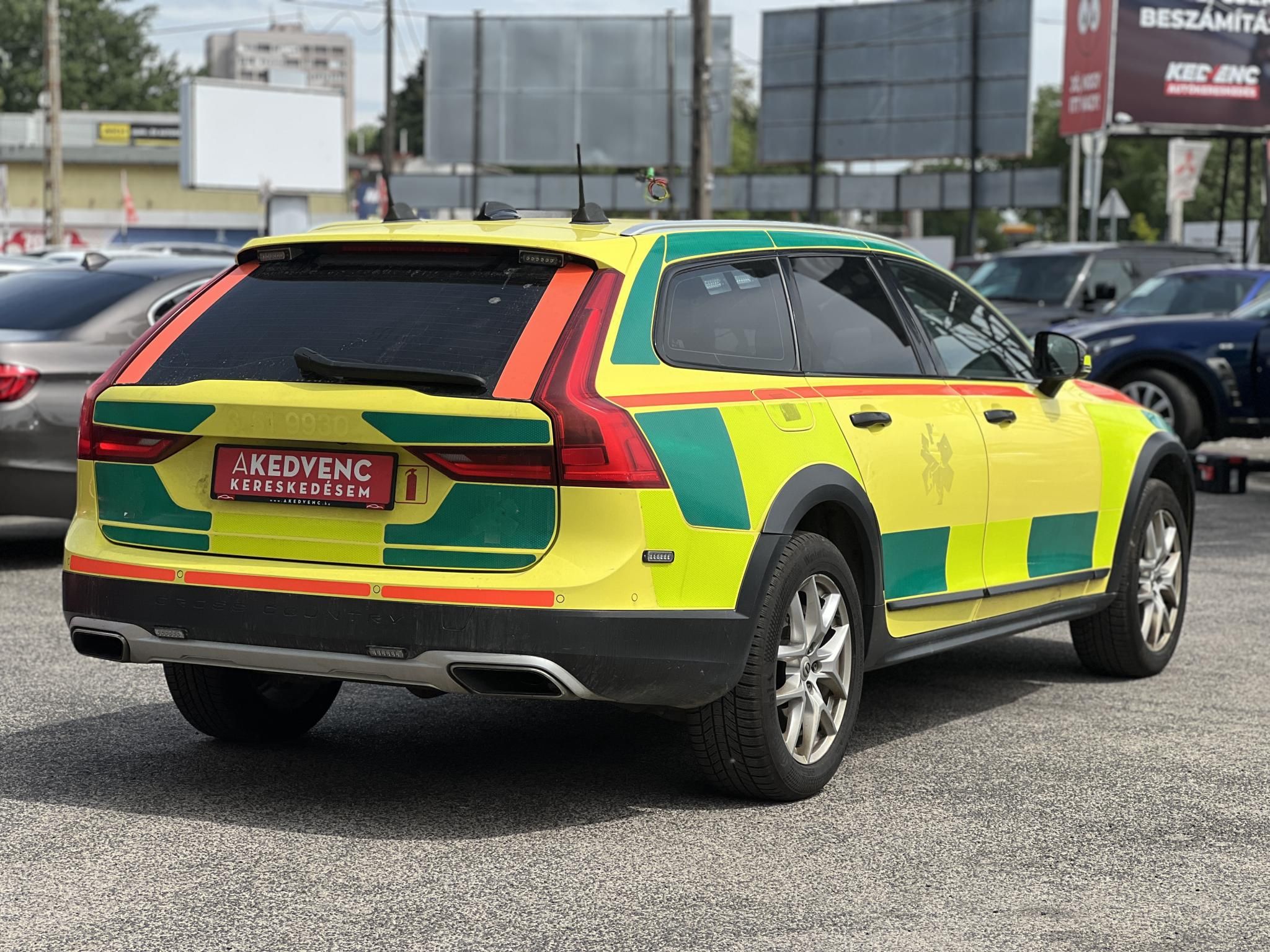 VOLVO V90 Cross Country 2.0 D [D4] AWD Geartronic Ments meg! :)