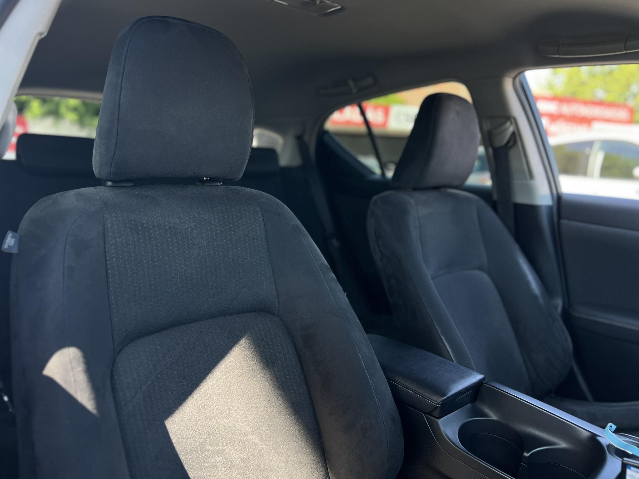 LEXUS CT 200h Comfort (Automata) Ülésfűtés. tolatókamera. szervizkönyv. 8 felni