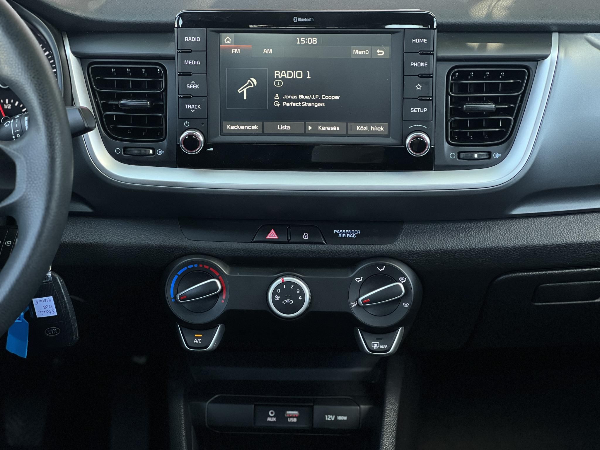 KIA STONIC 1.25 MPI Style 63e km. Magyarországi. Gyári fényezés. Végig vezetett szervizkönyv!