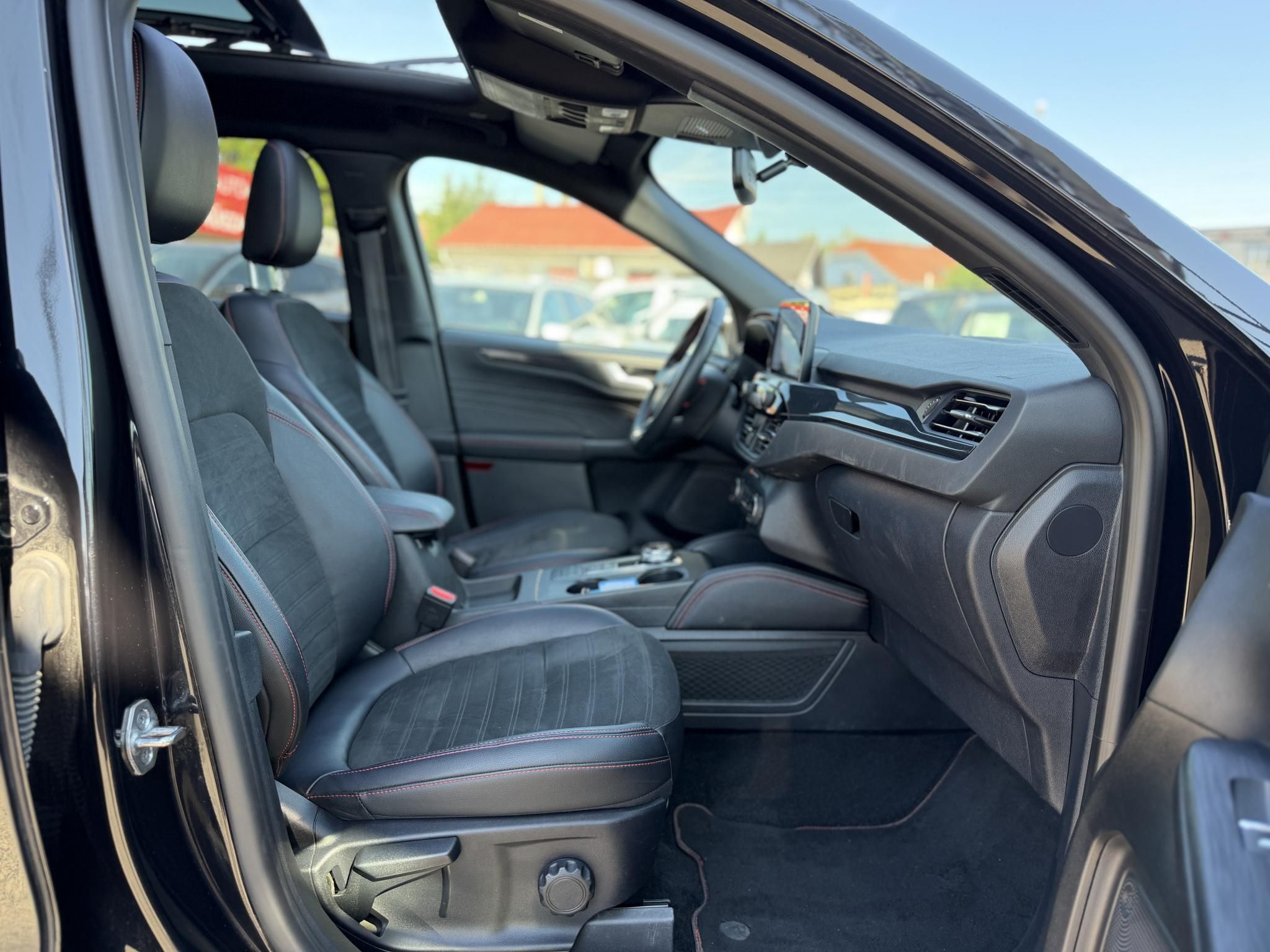 FORD KUGA 2.5 PHEV ST-Line CVT LED fényszórók. napfénytető. kamera. vonóhorog. CARPLAY!