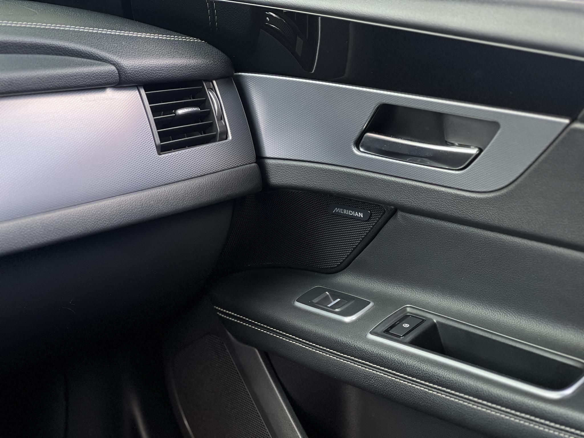JAGUAR XF 2.0 i4D R-Sport Magyarországi. szervizelt!