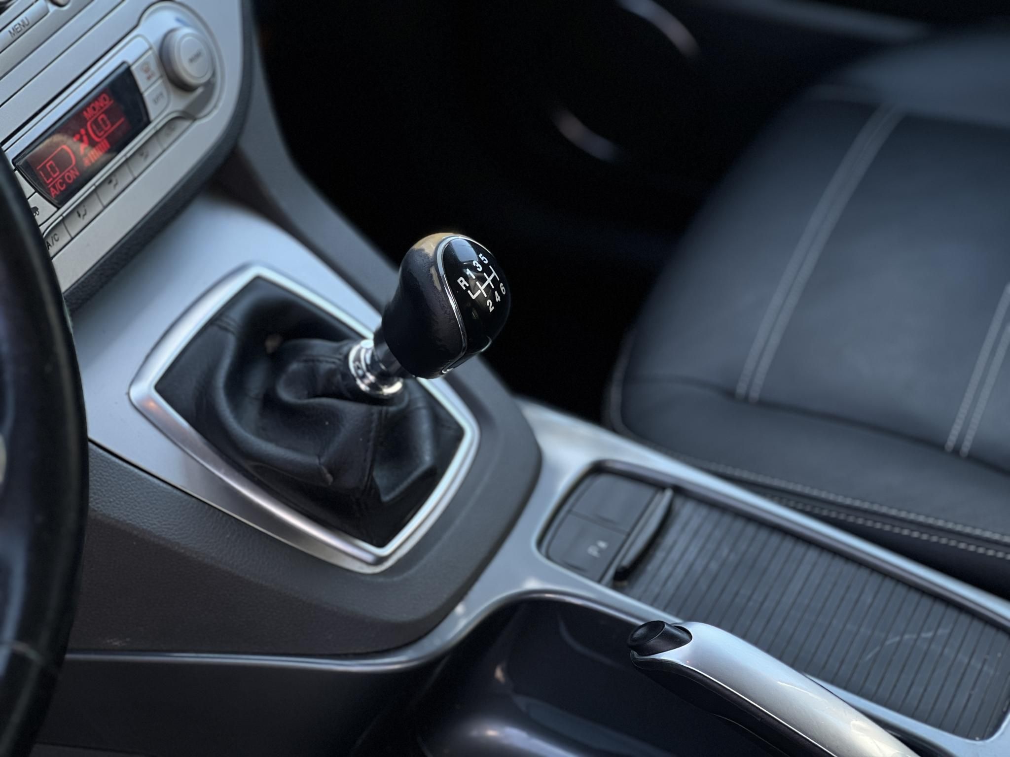 FORD KUGA 2.0 TDCi Titanium 4WD Magyarországi. ülésfűtés. keyless. tempomat. parkolóradar. friss szerviz!