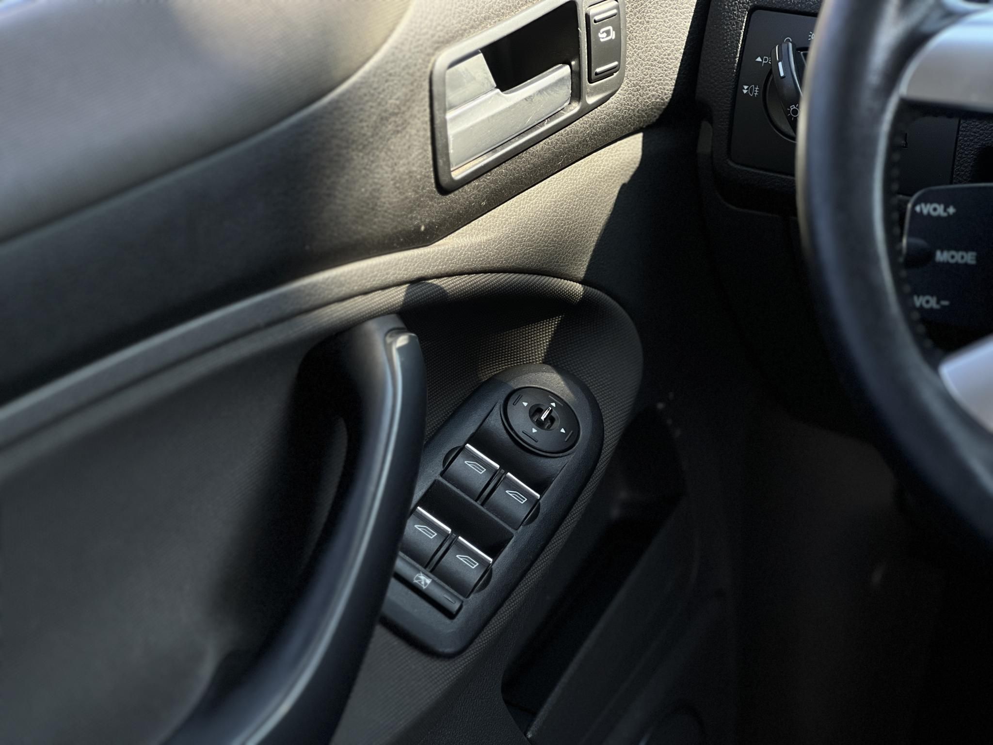 FORD KUGA 2.0 TDCi Titanium 4WD Magyarországi. ülésfűtés. keyless. tempomat. parkolóradar. friss szerviz!