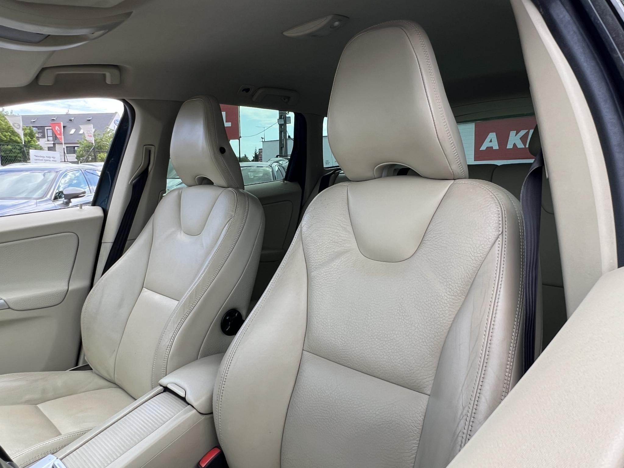 VOLVO XC60 2.4 D [D3] Kinetic Geartronic Klíma Tempomat világos bőr belső! LEGJOBB ÁRON!