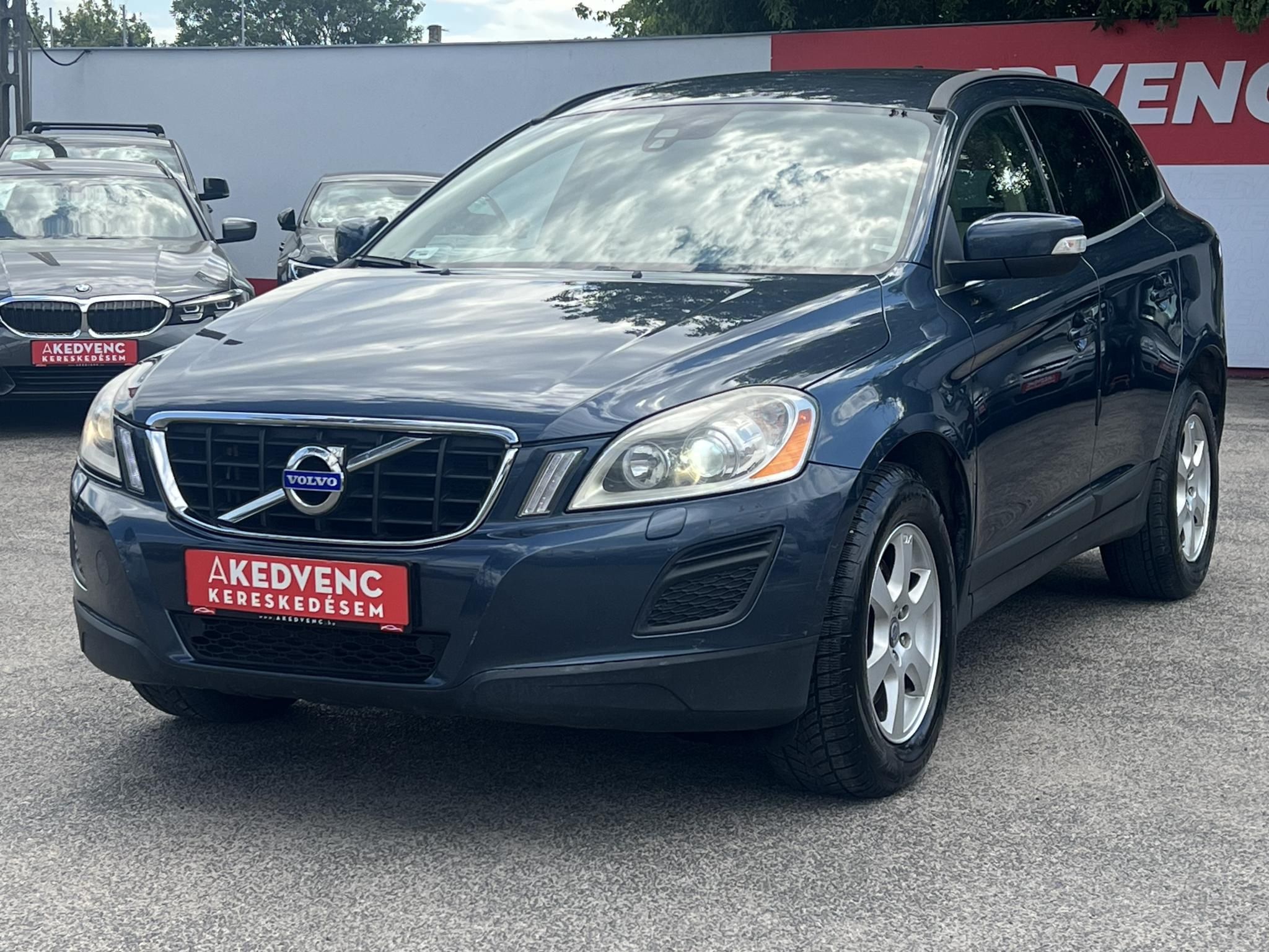 VOLVO XC60 2.4 D [D3] Kinetic Geartronic Klíma Tempomat világos bőr belső! LEGJOBB ÁRON!