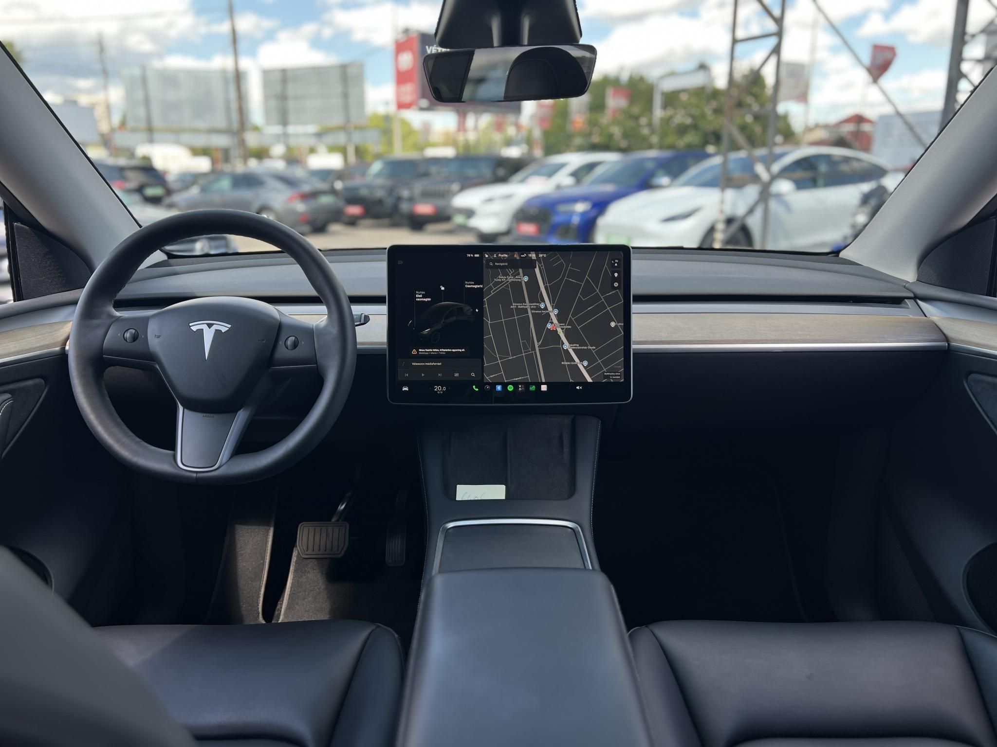 TESLA MODEL Y Long Range AWD (Automata) 109e km. mátrix LED. hőszivattyú. premium hifi. garanciális!