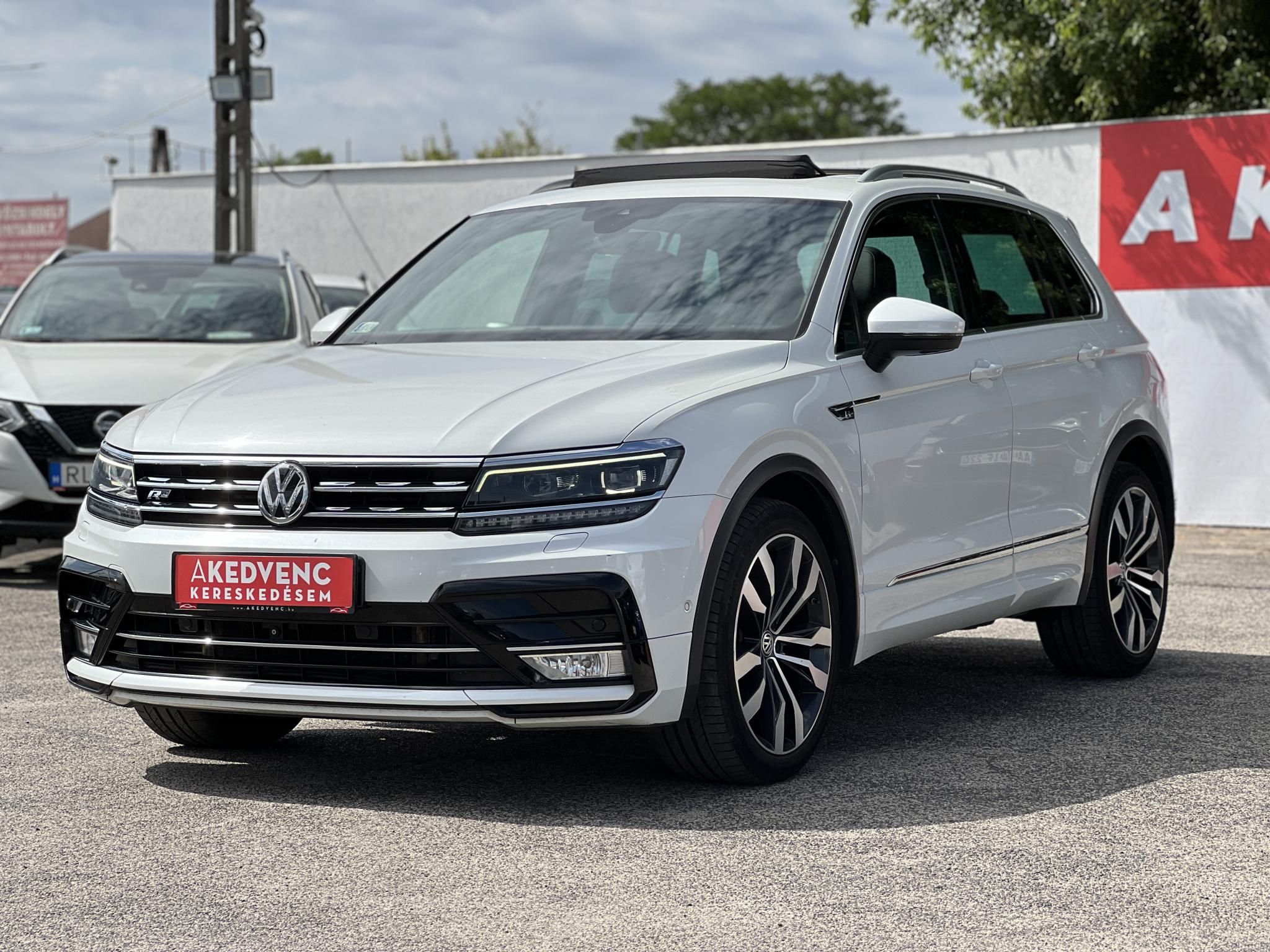 VOLKSWAGEN TIGUAN 2.0 TDI BMT SCR Highline 4Motion DSG R-line. dynaudio. panoráma tető. virtual cockpit. vezetett szervizkönyv!