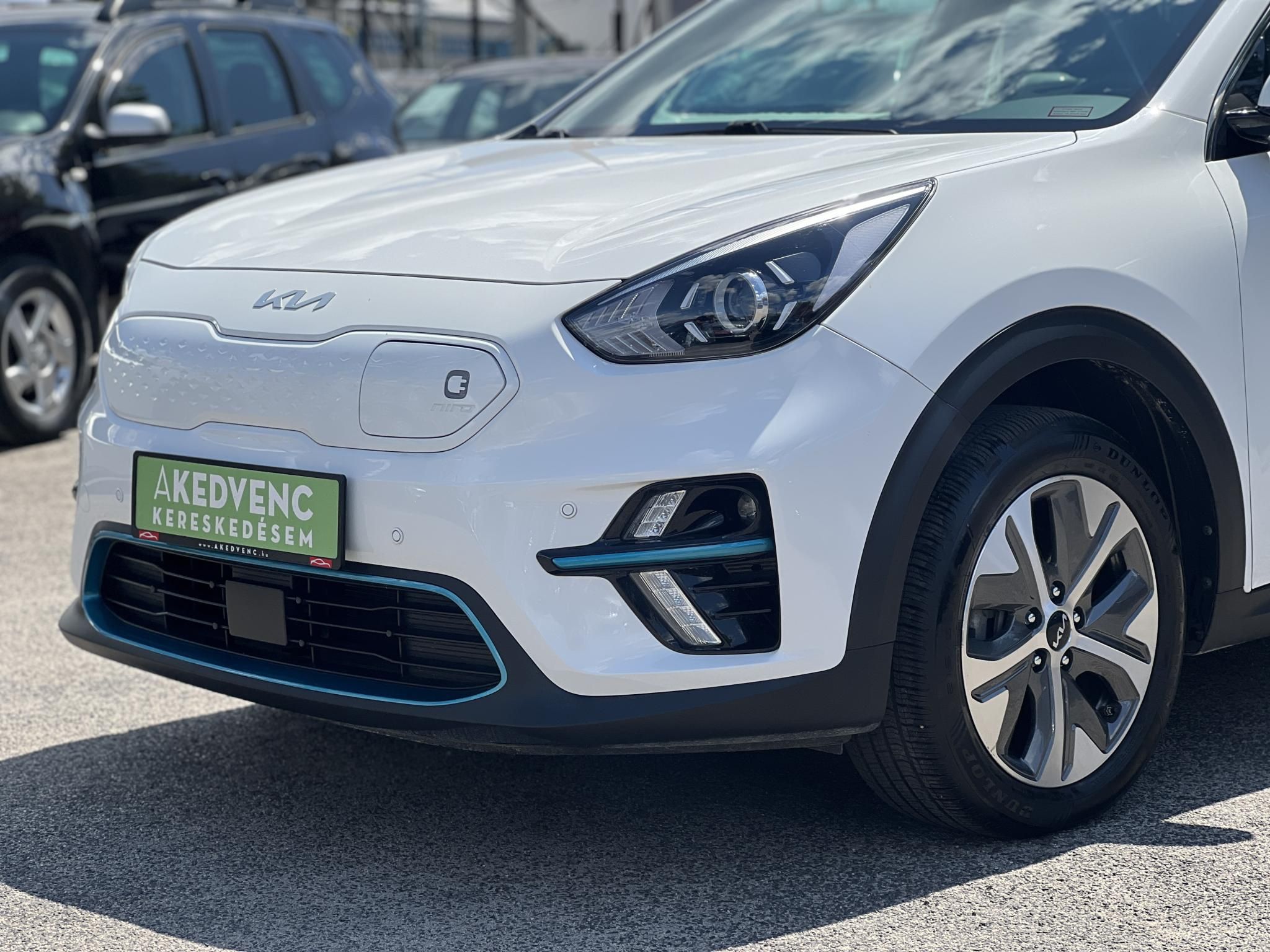 KIA NIRO e-Niro 39kWh Silver 73e km. távtartó. sávtartó. ülésfűtés. félbőr. CARPLAY!