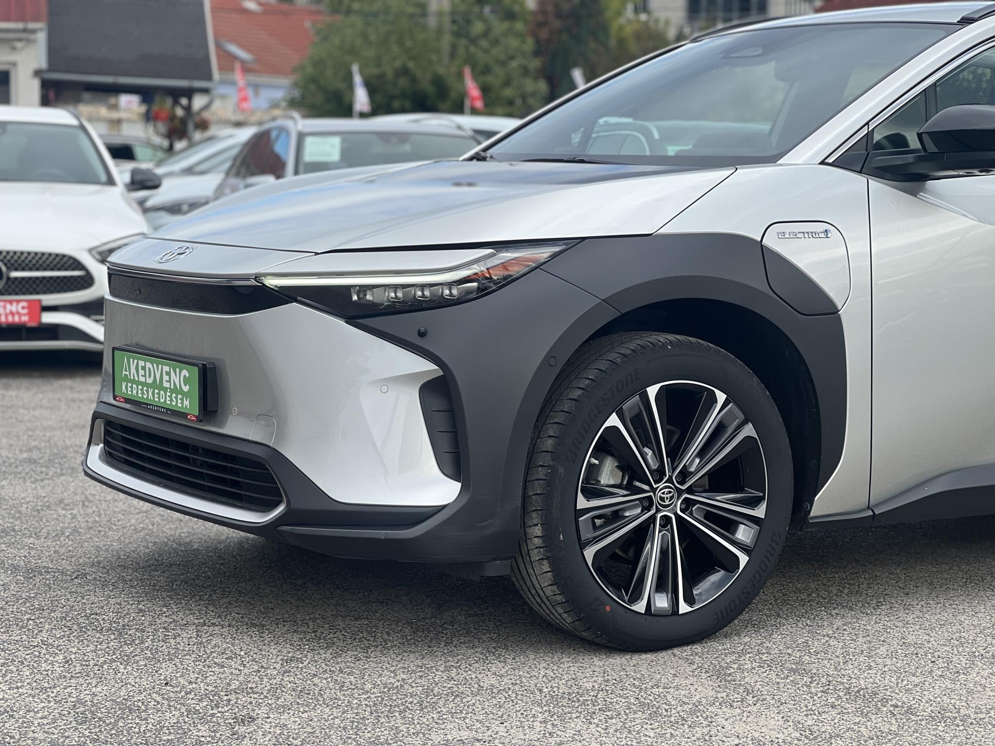 TOYOTA BZ4X Executive AWD 15e km. JBL. magas felszereltség!