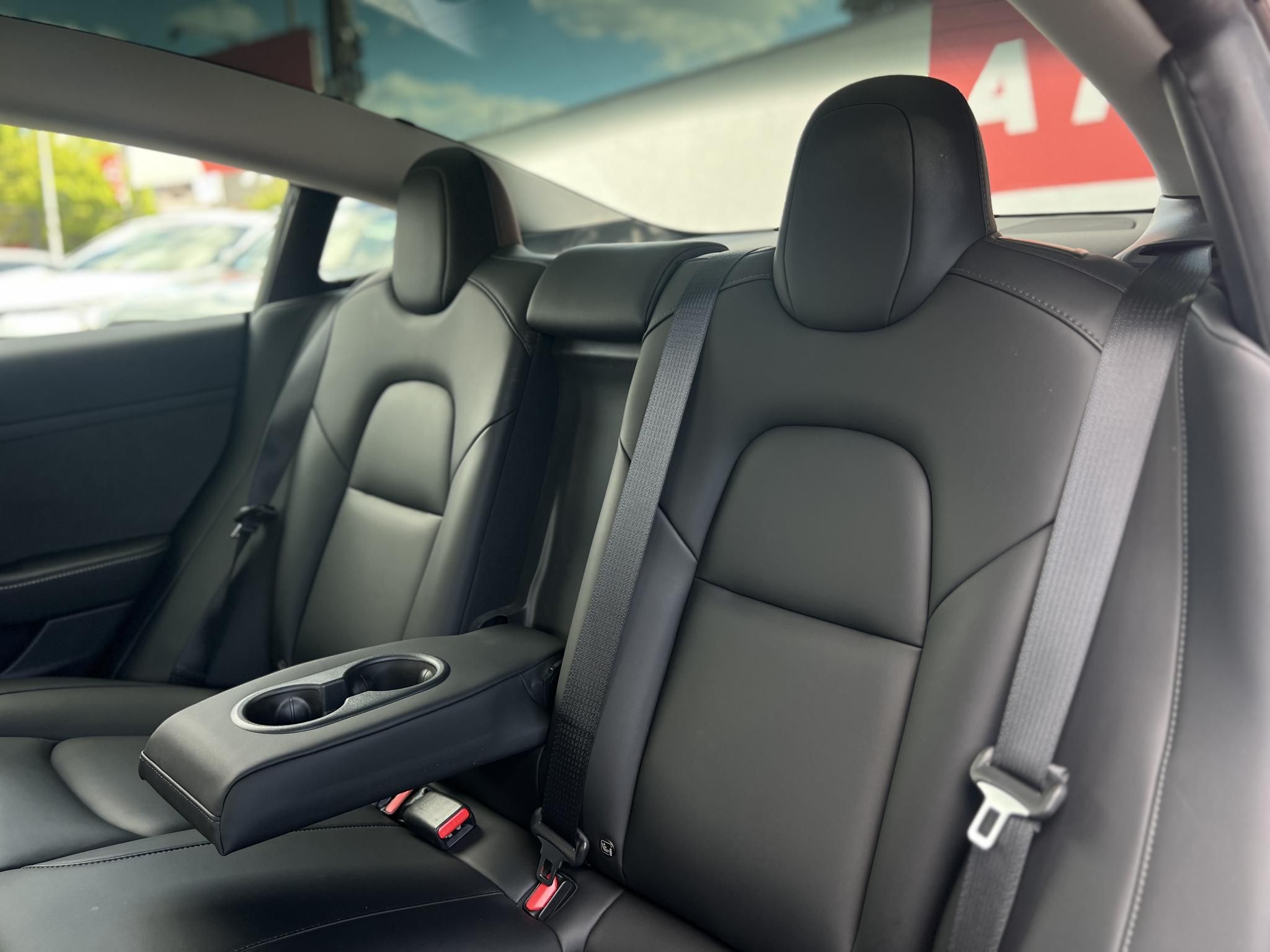 TESLA MODEL 3 Long Range AWD (Automata) 90e km. mátrix LED. hőszivattyú. garanciális!