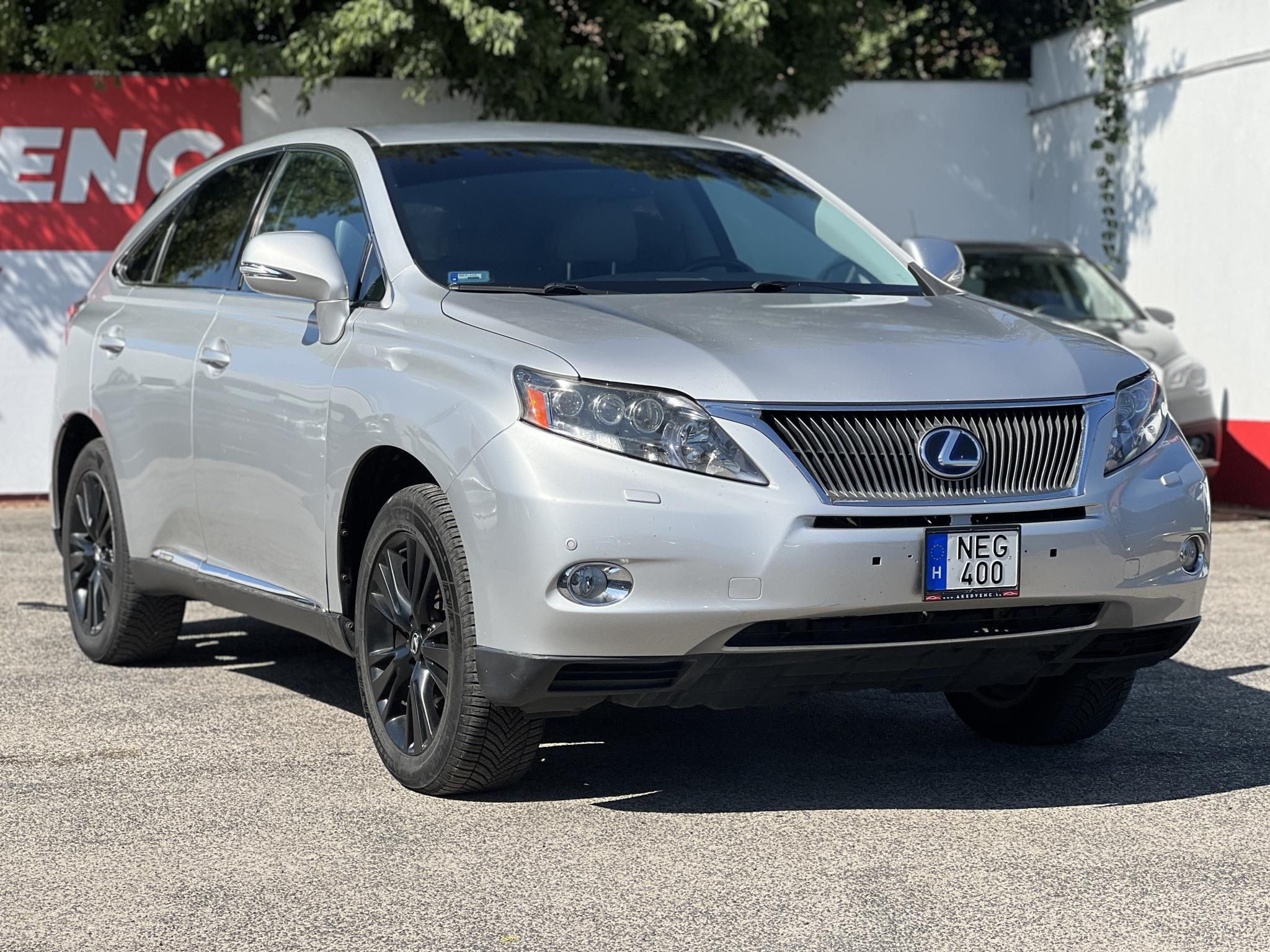 LEXUS RX 450h Executive CVT Dokumentált előélet. Vajbőr belső. 4 évszakos gumik!