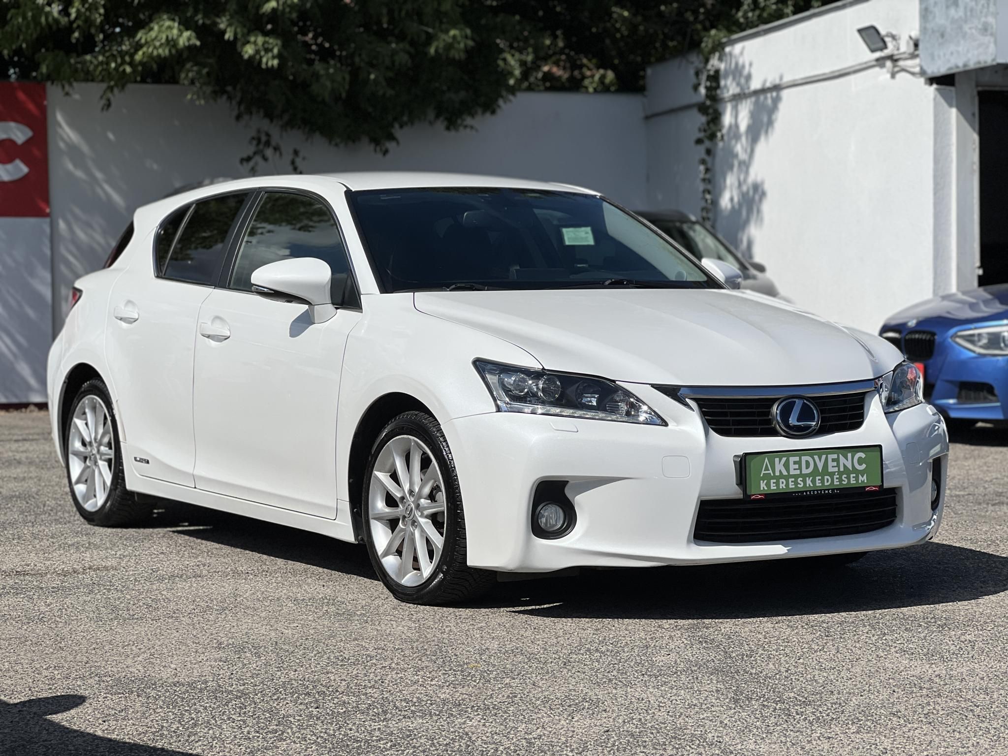LEXUS CT 200h Executive (Automata) 140e km. Tempomat Tolatókamera Nagy szerviz!