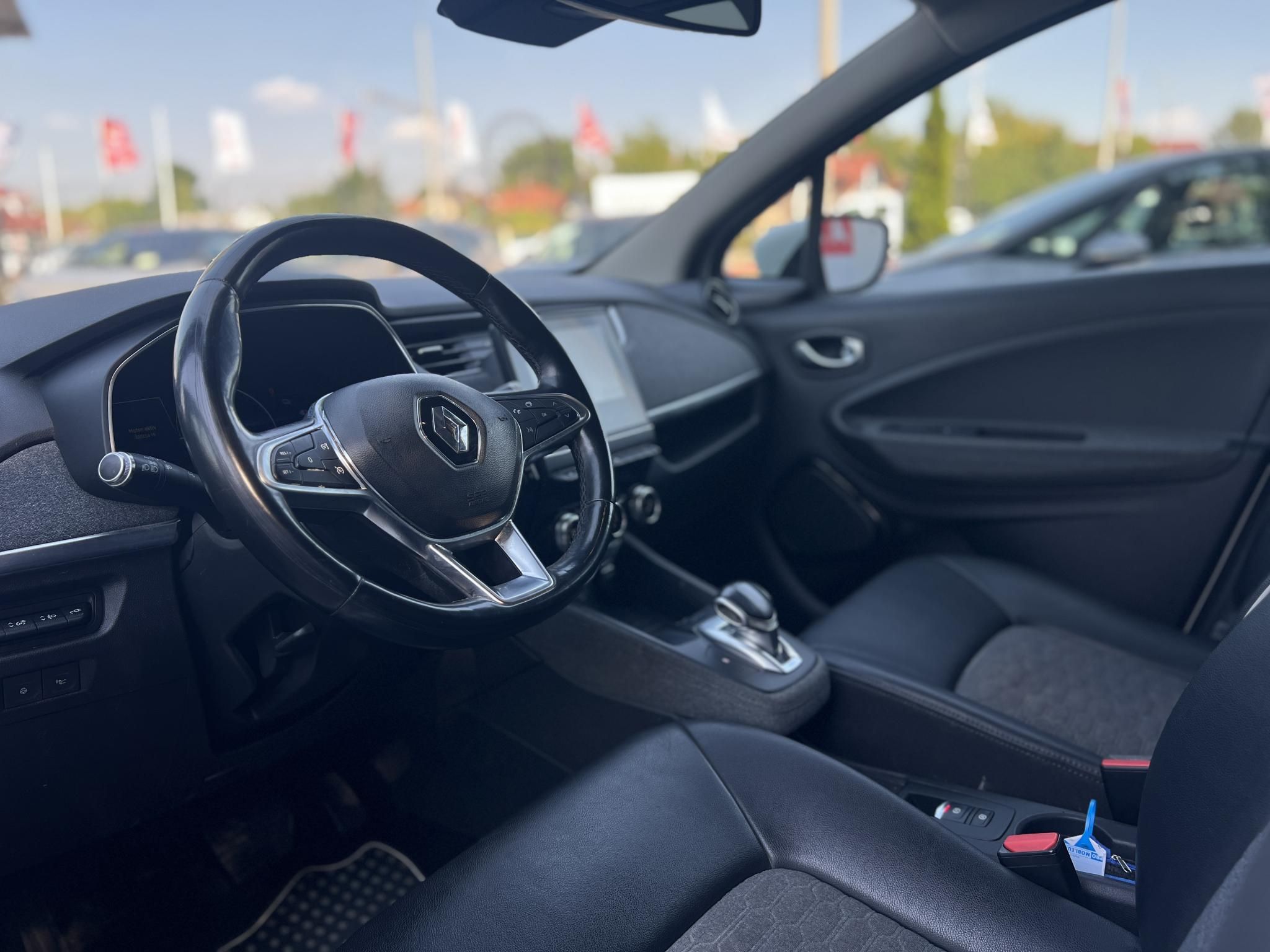 RENAULT ZOE Z.E. R135 52 kWh Intens (Automata) 119e km. 300+ km hatótáv