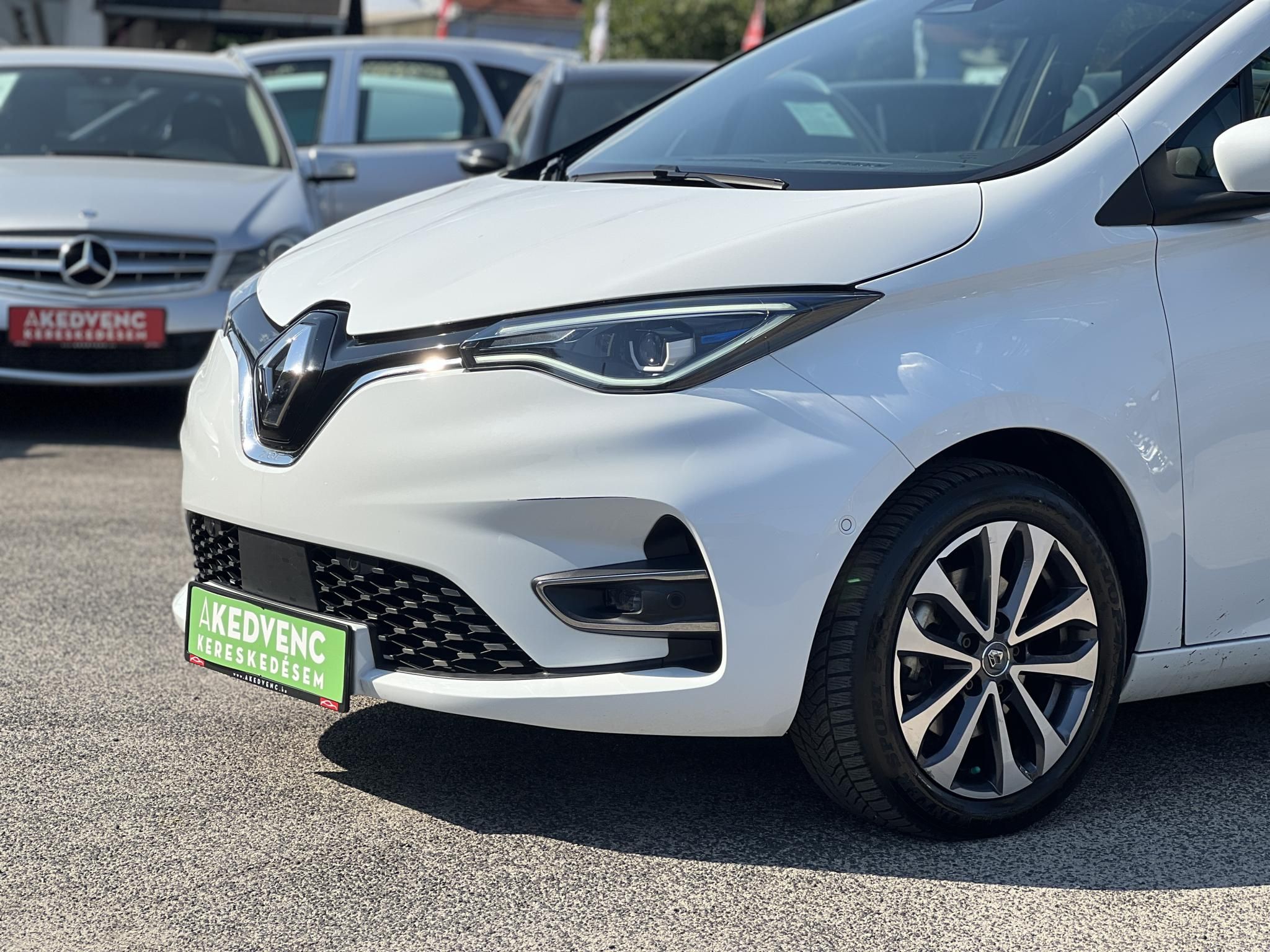 RENAULT ZOE Z.E. R135 52 kWh Intens (Automata) 119e km. 300+ km hatótáv