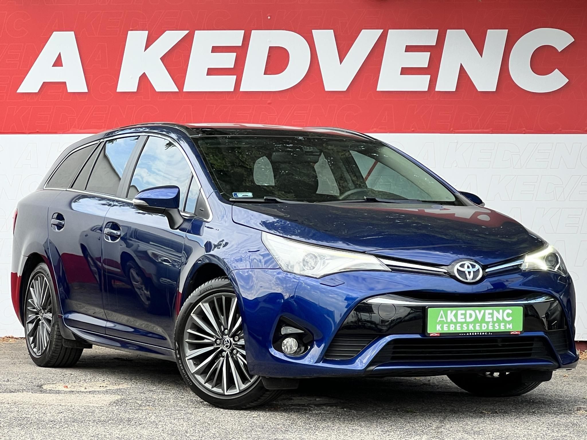 TOYOTA AVENSIS Touring Sports 2.0 Executive CVT Magyarországi. Magasan felszerelt. Rendszeresen karbantartott!
