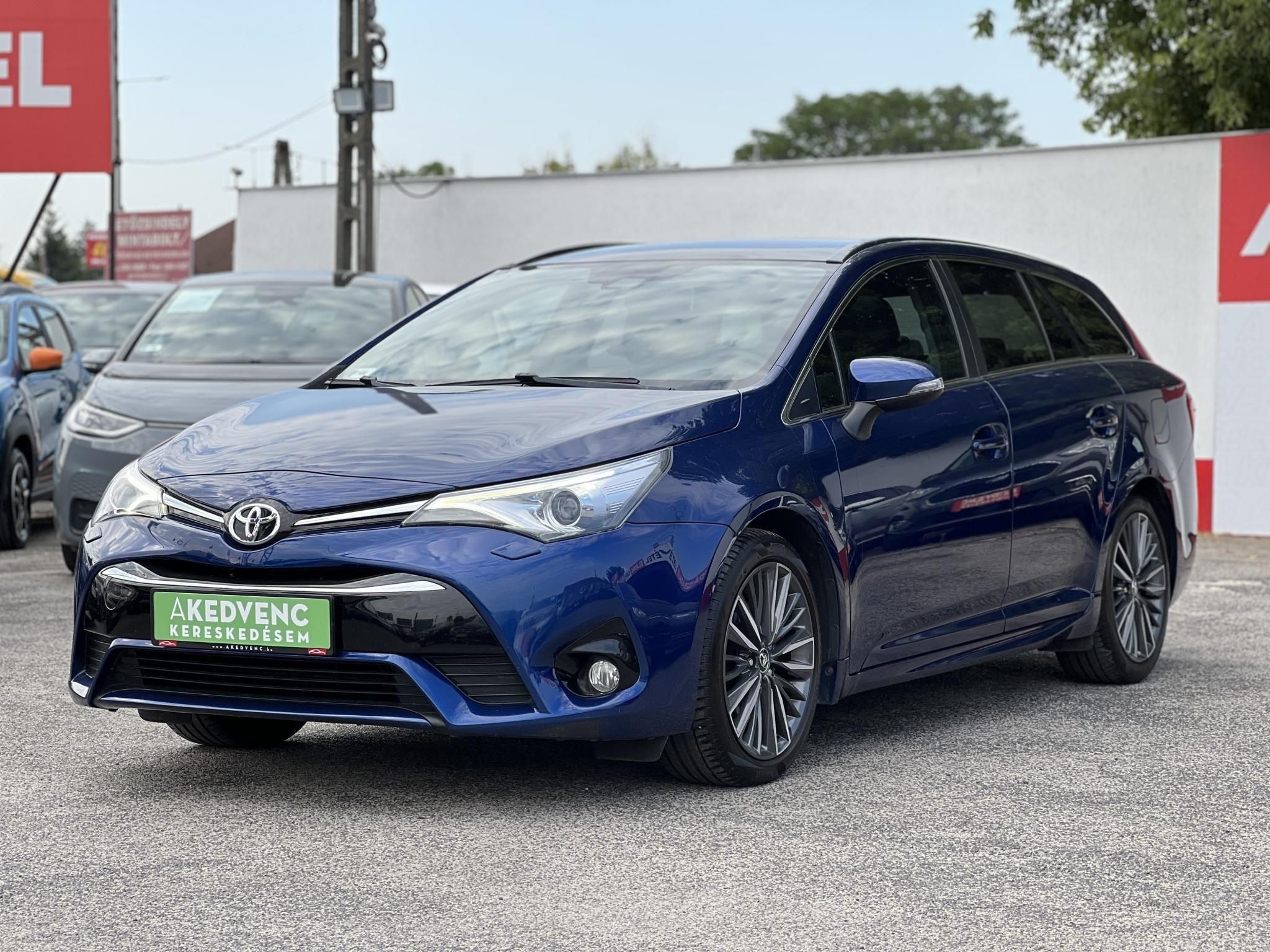 TOYOTA AVENSIS Touring Sports 2.0 Executive CVT Magyarországi. Magasan felszerelt. Rendszeresen karbantartott!